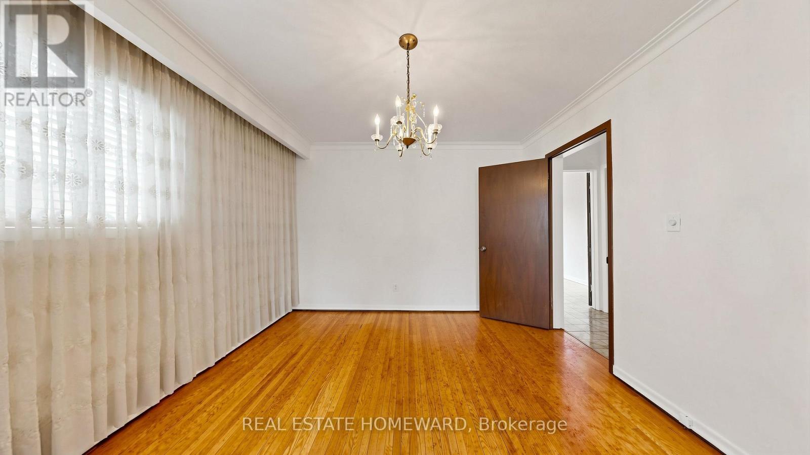 349 Monarch Park Avenue, Toronto, Ontario  M4J 4T4 - Photo 14 - E13114968
