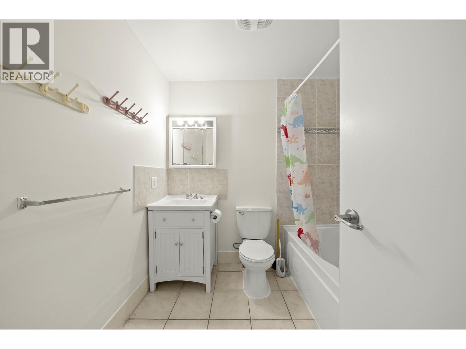 312 8391 Bennett Road, Richmond, British Columbia  V6Y 1N4 - Photo 13 - R3100019