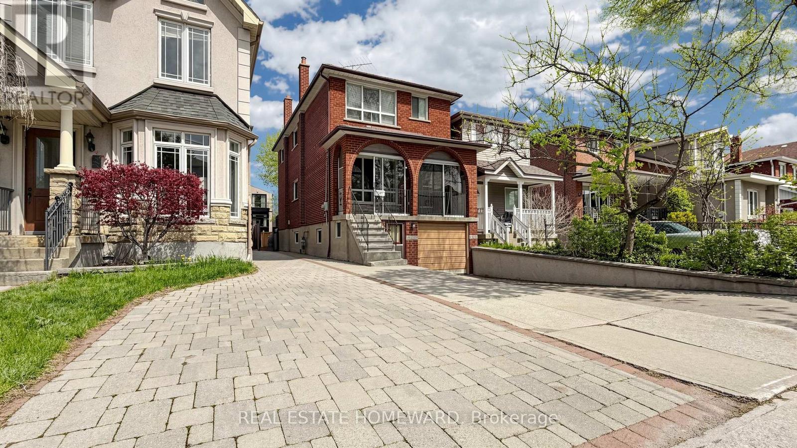 349 Monarch Park Avenue, Toronto, Ontario  M4J 4T4 - Photo 2 - E13114968