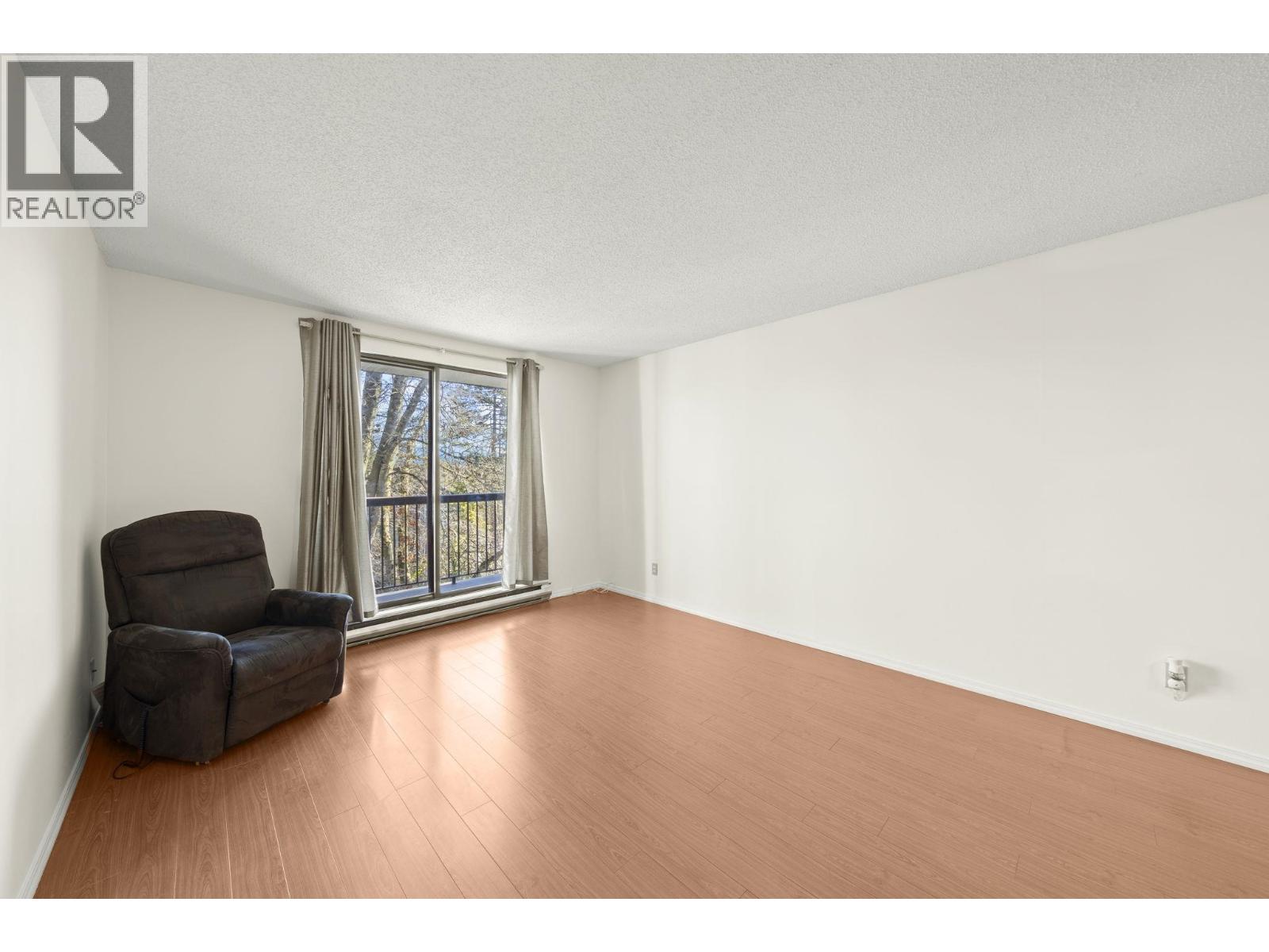 312 8391 Bennett Road, Richmond, British Columbia  V6Y 1N4 - Photo 2 - R3100019