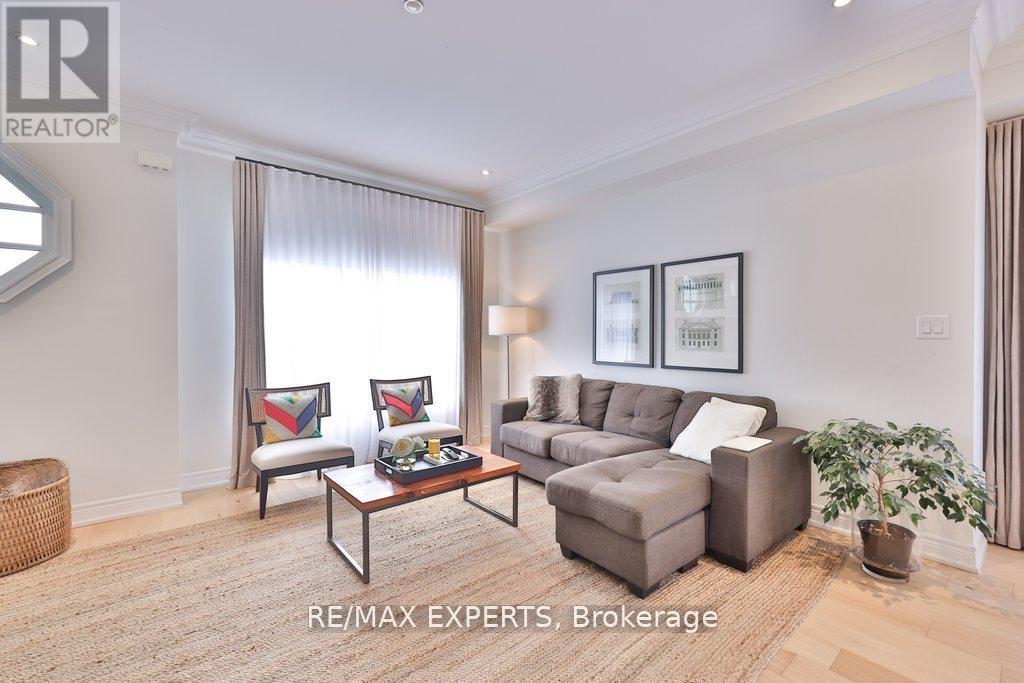 129 Powseland Crescent, Vaughan, Ontario  L4L 0C5 - Photo 8 - N13119558