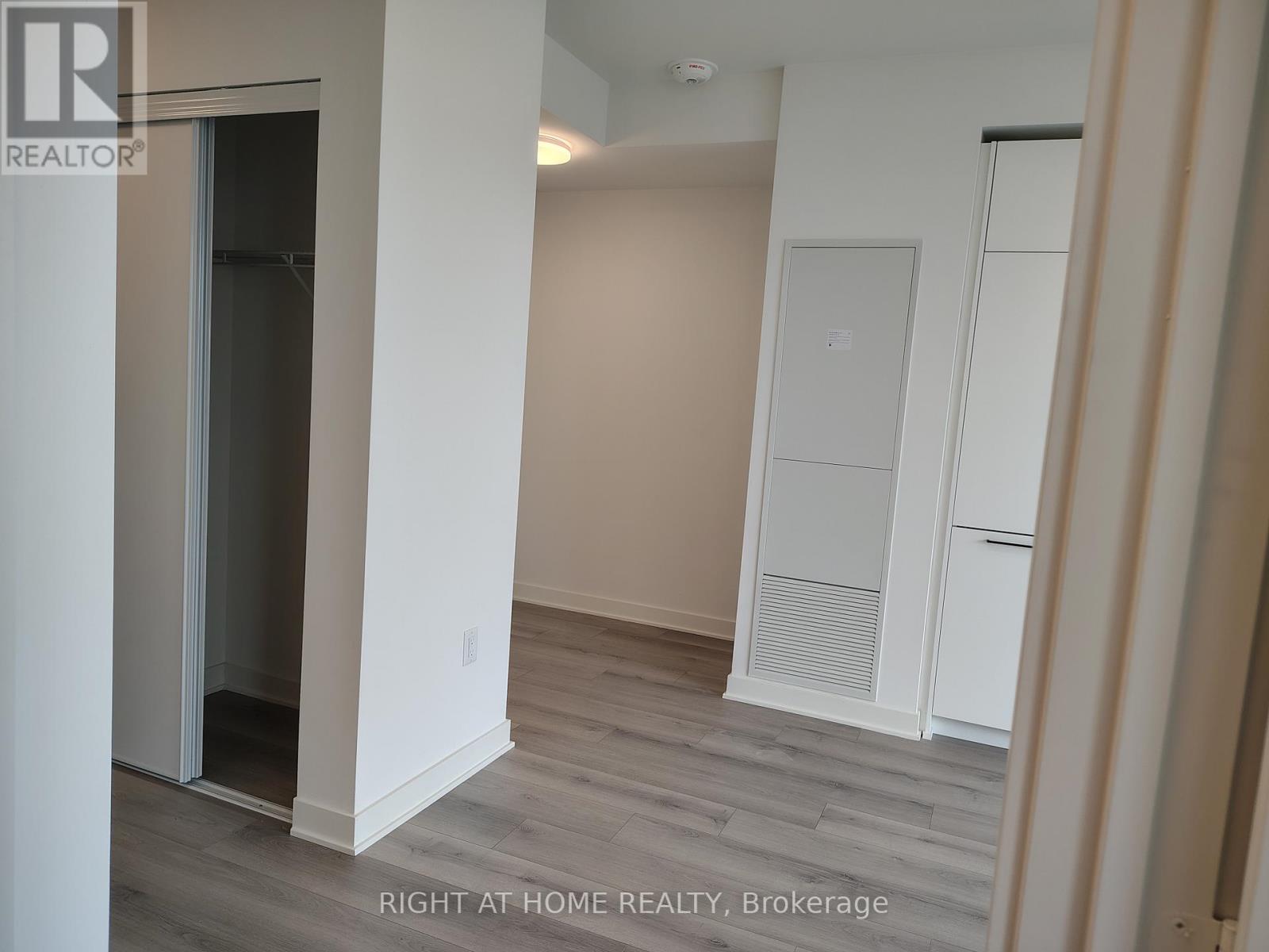 2411 - 1185 Dupont Street, Toronto, Ontario  M6H 0G5 - Photo 15 - W13119554