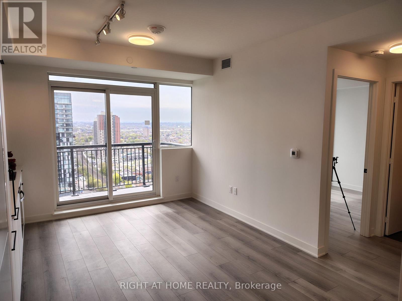2411 - 1185 Dupont Street, Toronto, Ontario  M6H 0G5 - Photo 21 - W13119554