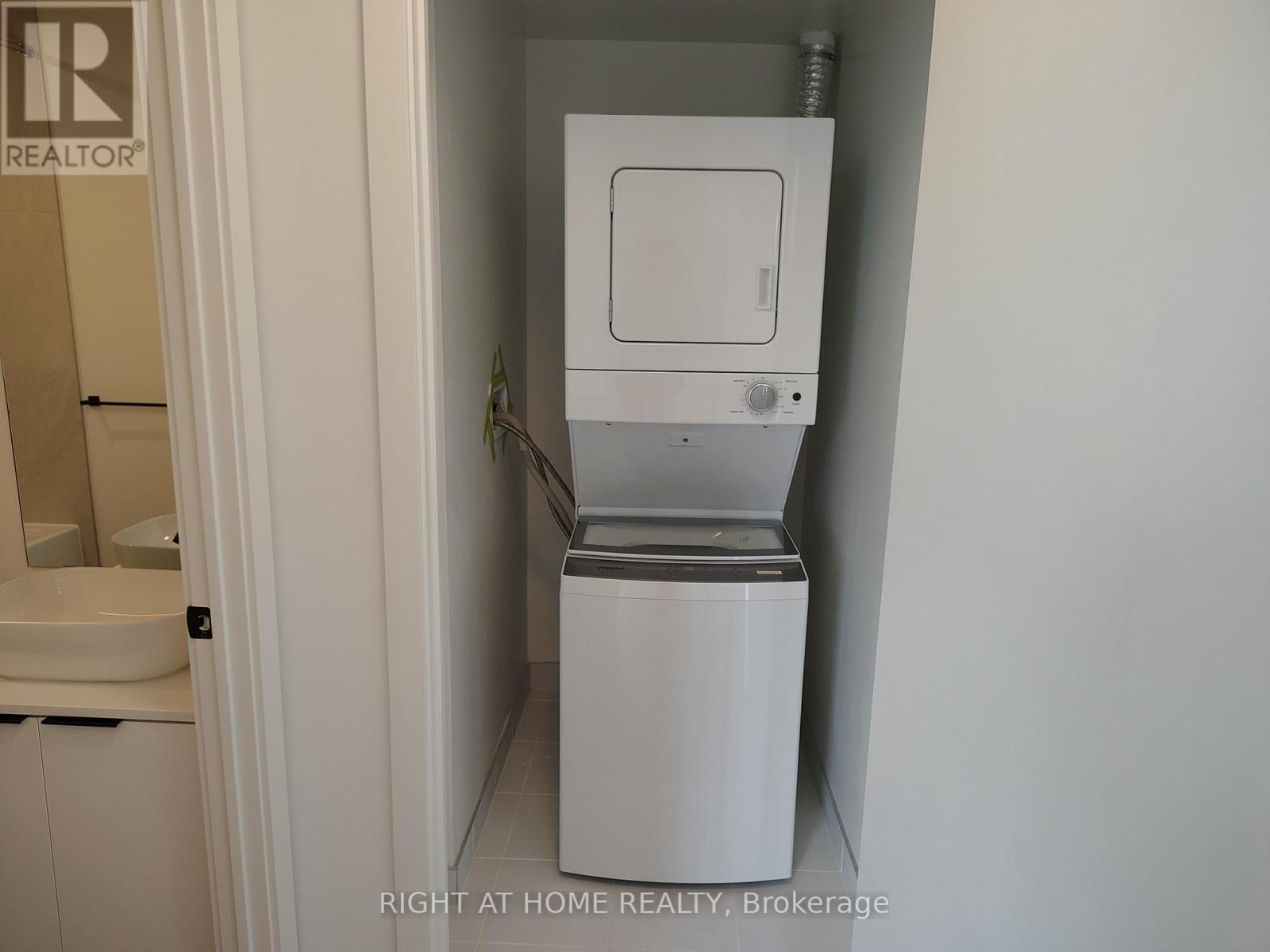 2411 - 1185 Dupont Street, Toronto, Ontario  M6H 0G5 - Photo 23 - W13119554