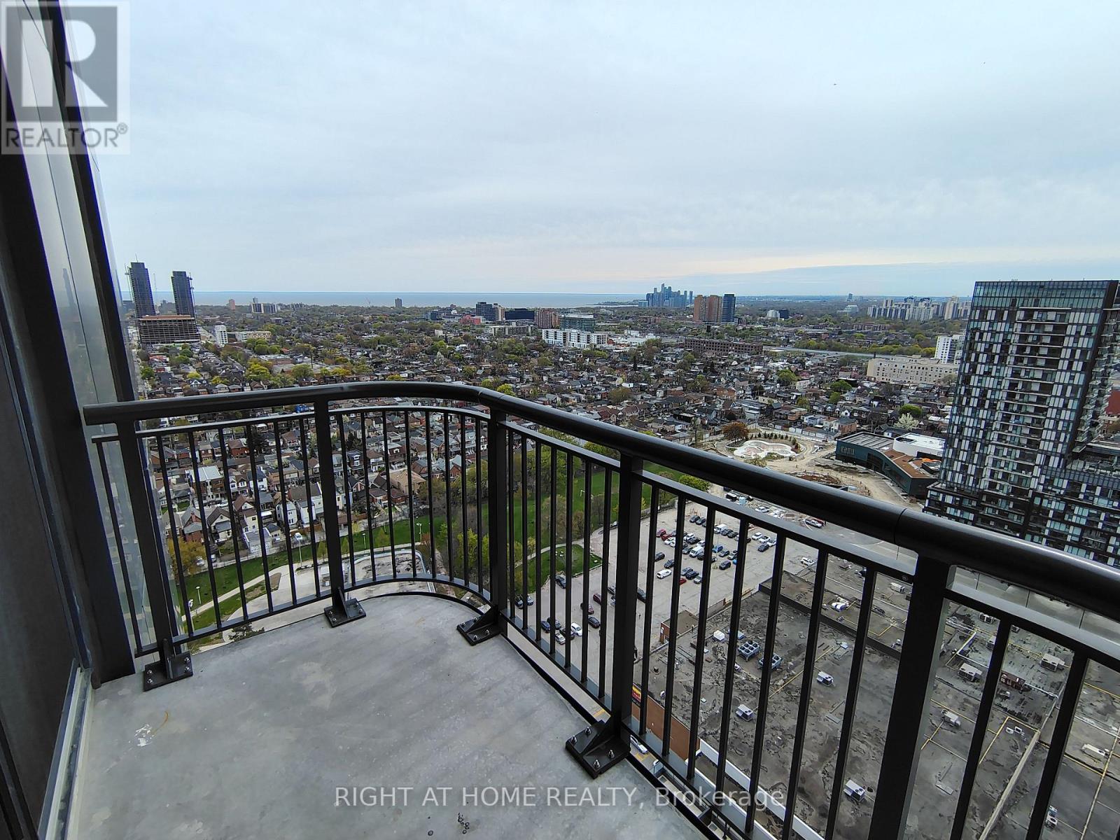 2411 - 1185 Dupont Street, Toronto, Ontario  M6H 0G5 - Photo 24 - W13119554