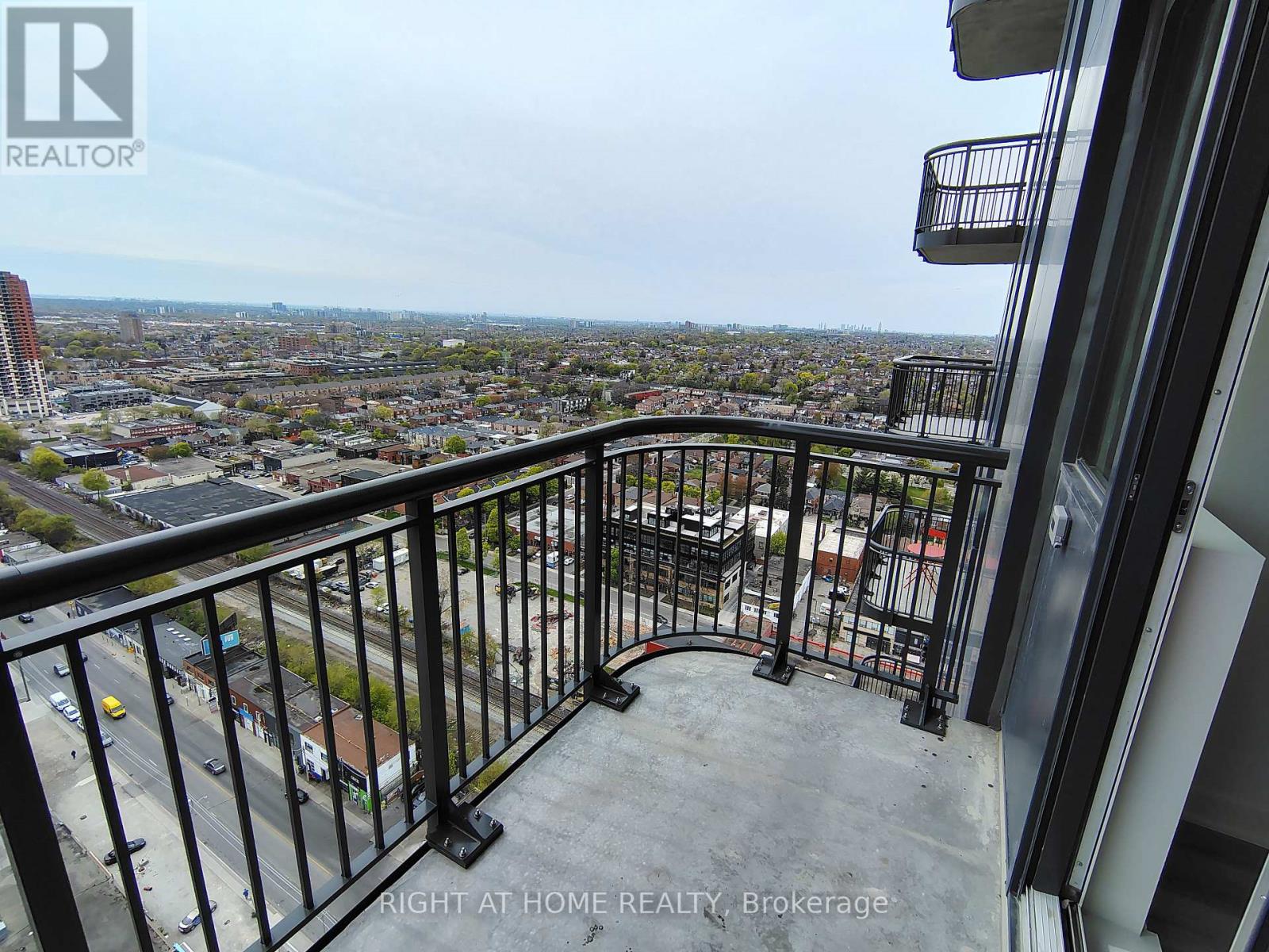 2411 - 1185 Dupont Street, Toronto, Ontario  M6H 0G5 - Photo 25 - W13119554