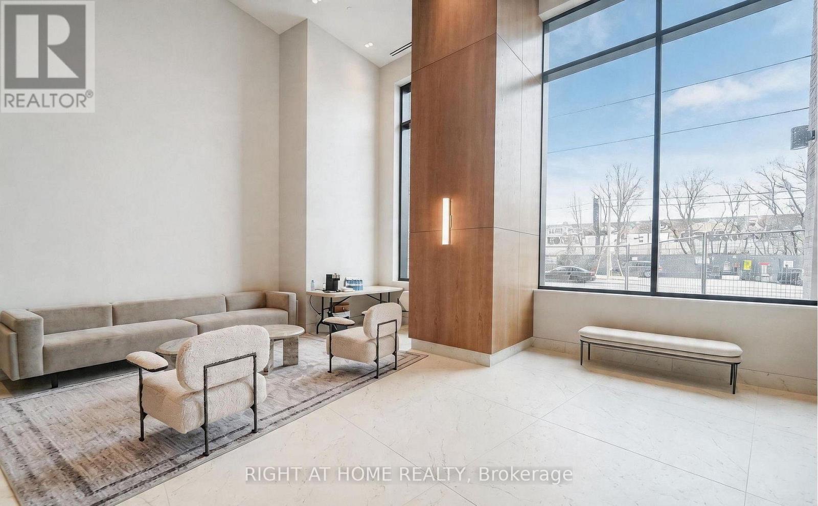 2411 - 1185 Dupont Street, Toronto, Ontario  M6H 0G5 - Photo 31 - W13119554