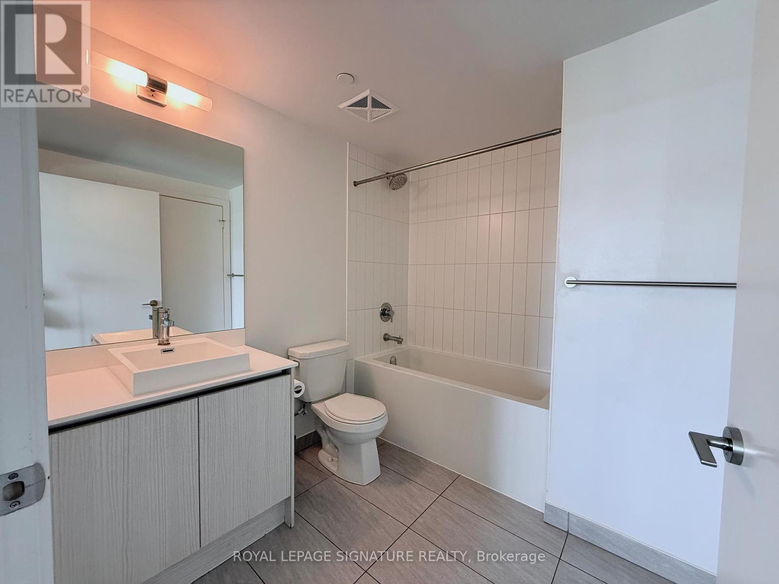 321 - 251 Manitoba Street, Toronto, Ontario  M8Y 1C9 - Photo 9 - W13119582