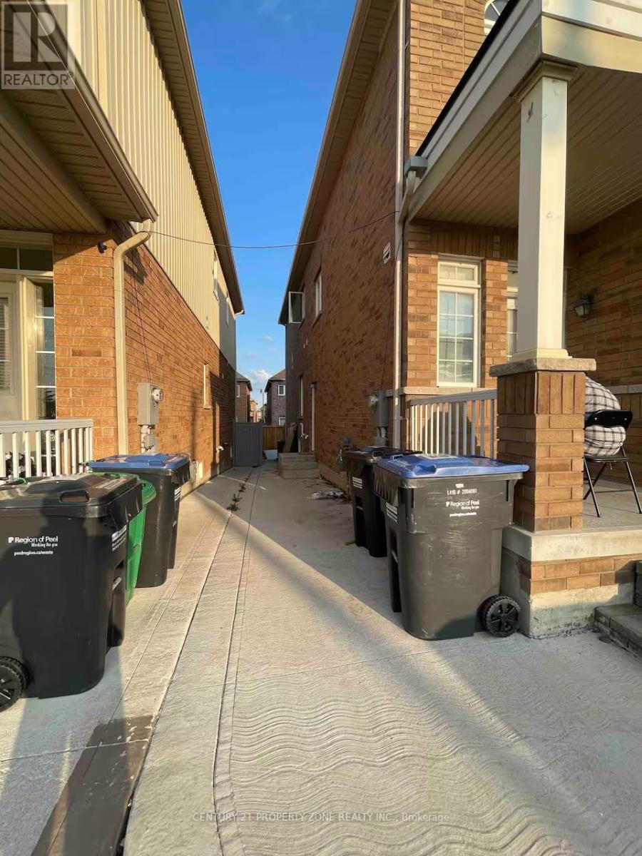 Basement - 77 Frenchpark Circle, Brampton, Ontario  L6X 0Y6 - Photo 2 - W13119606