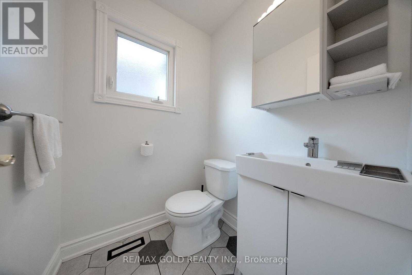 26 Dundalk Crescent, Brampton, Ontario  L6Z 2V2 - Photo 12 - W13119634
