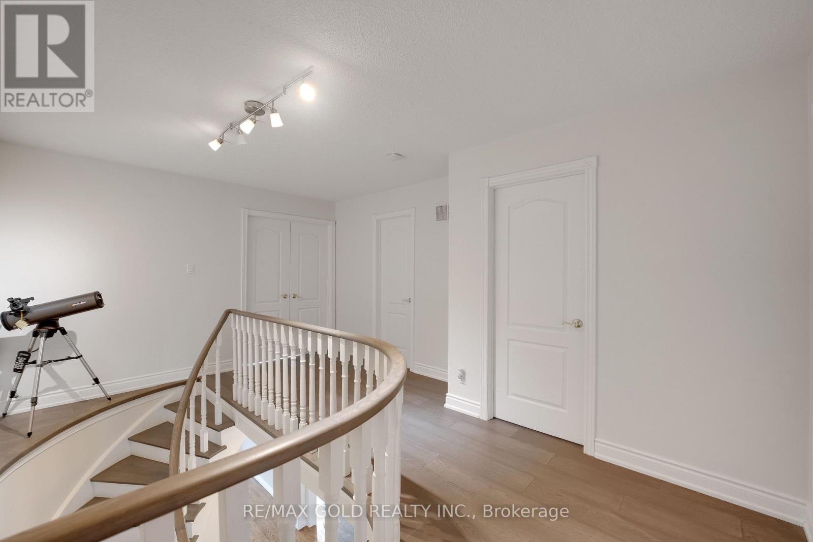 26 Dundalk Crescent, Brampton, Ontario  L6Z 2V2 - Photo 15 - W13119634
