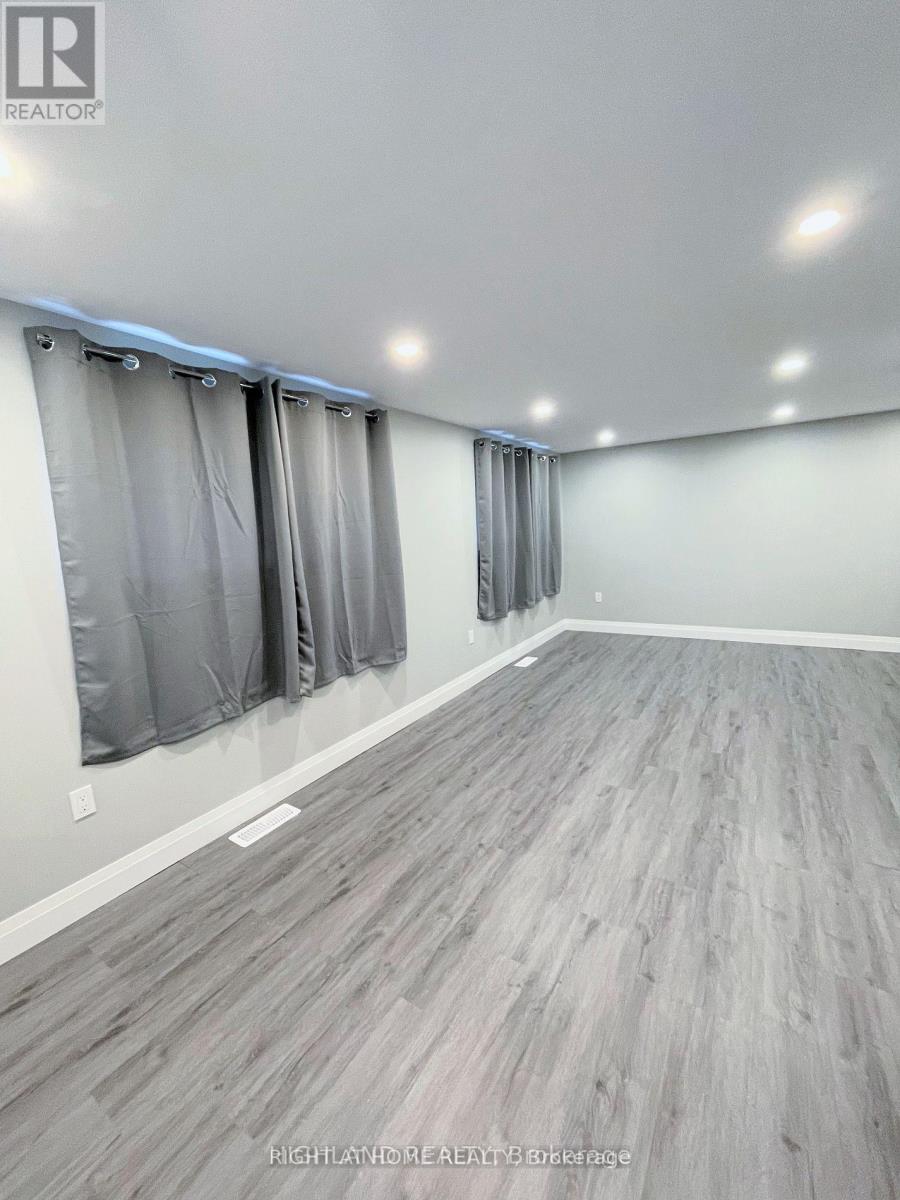 Lower Unit - 12 Croydon Drive, St. Catharines, Ontario  L2M 1J2 - Photo 2 - X13119576