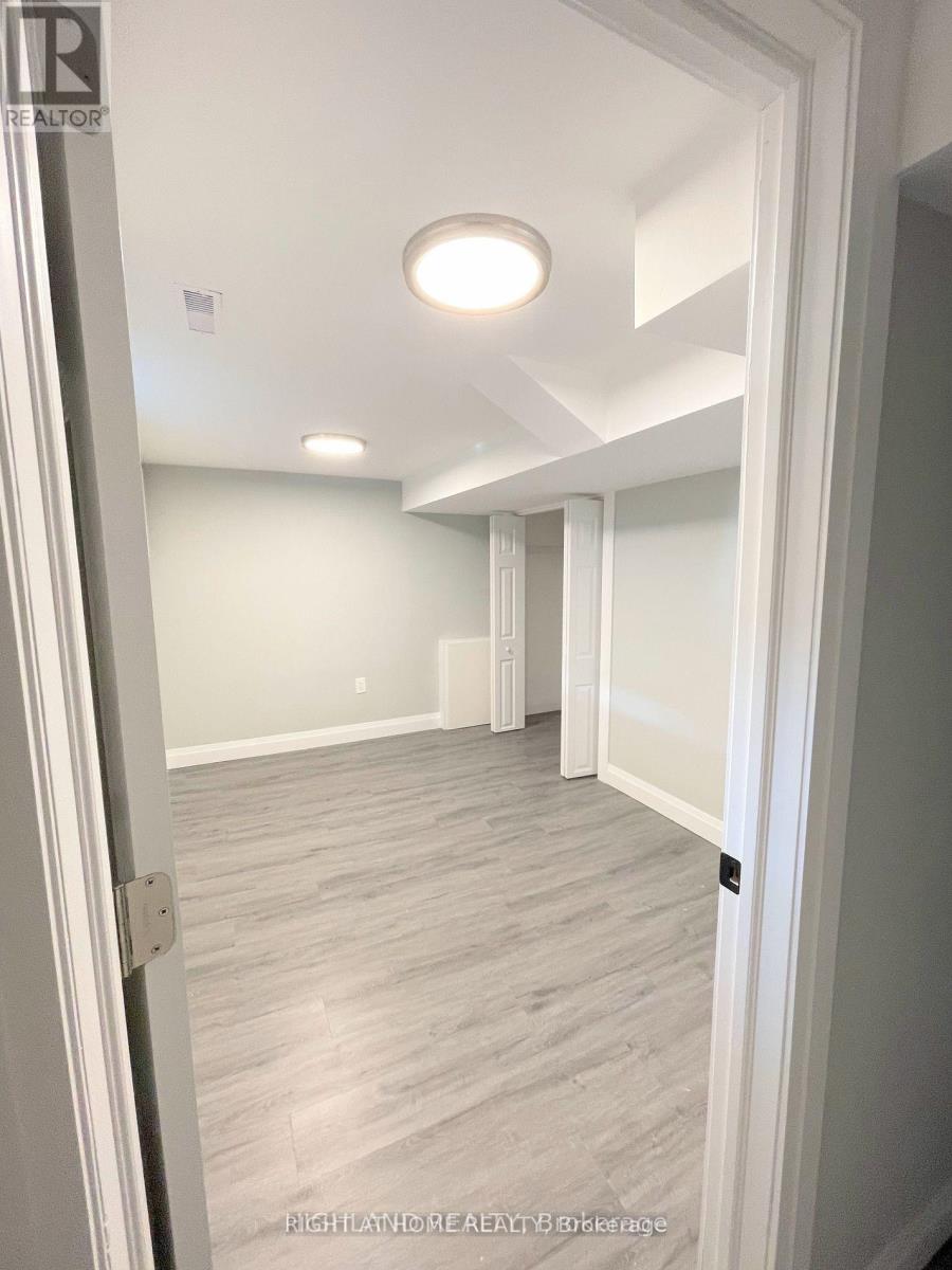 Lower Unit - 12 Croydon Drive, St. Catharines, Ontario  L2M 1J2 - Photo 8 - X13119576
