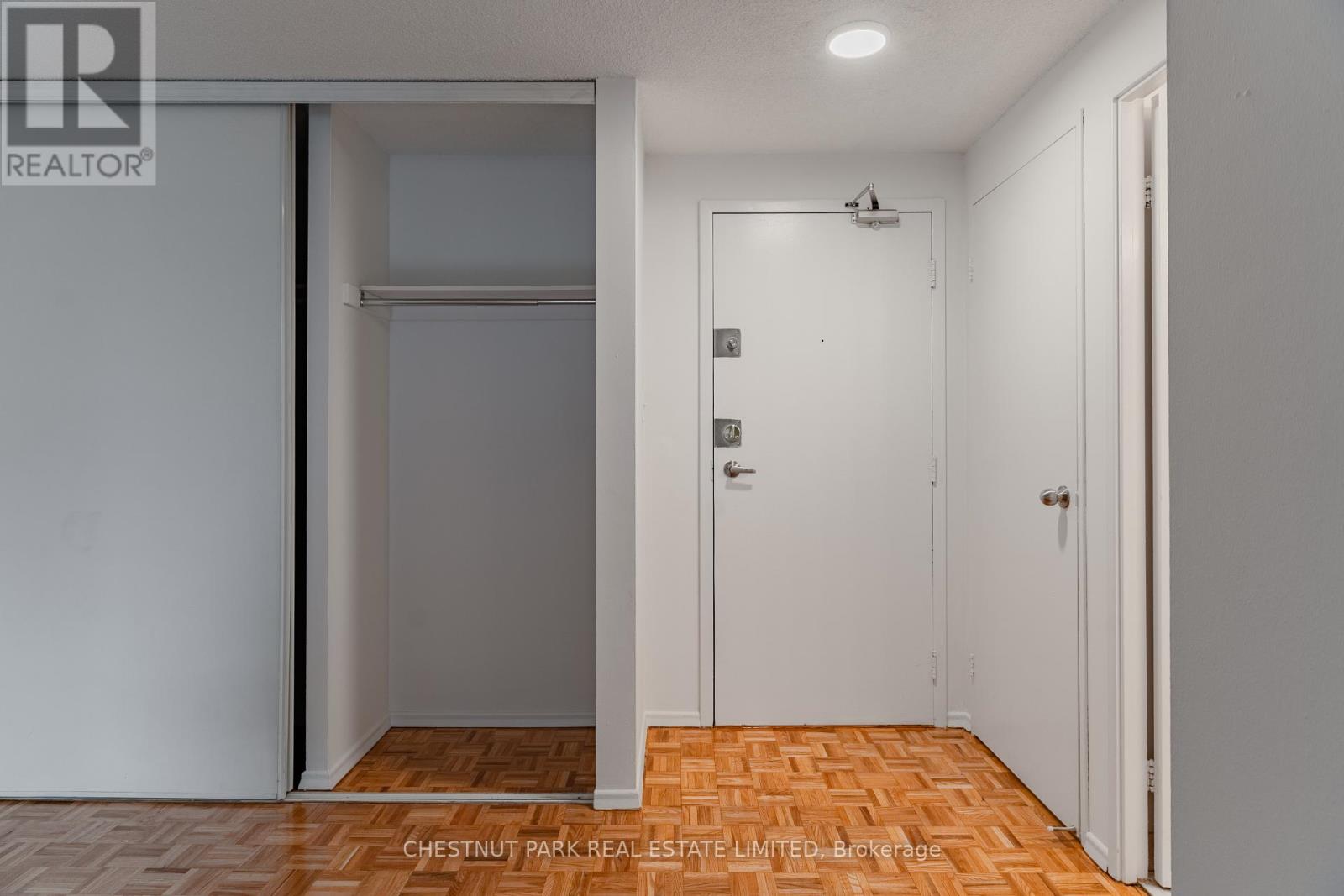 220 - 20 Saint Patrick Street, Toronto, Ontario  M5T 2Y4 - Photo 4 - C13108126