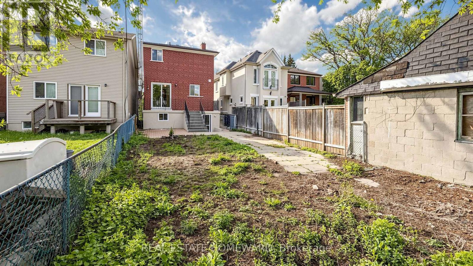 349 Monarch Park Avenue, Toronto, Ontario  M4J 4T4 - Photo 43 - E13114968