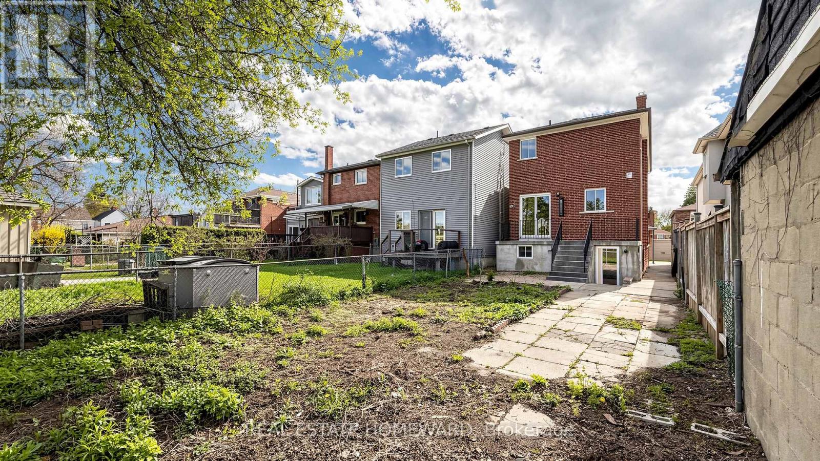 349 Monarch Park Avenue, Toronto, Ontario  M4J 4T4 - Photo 44 - E13114968