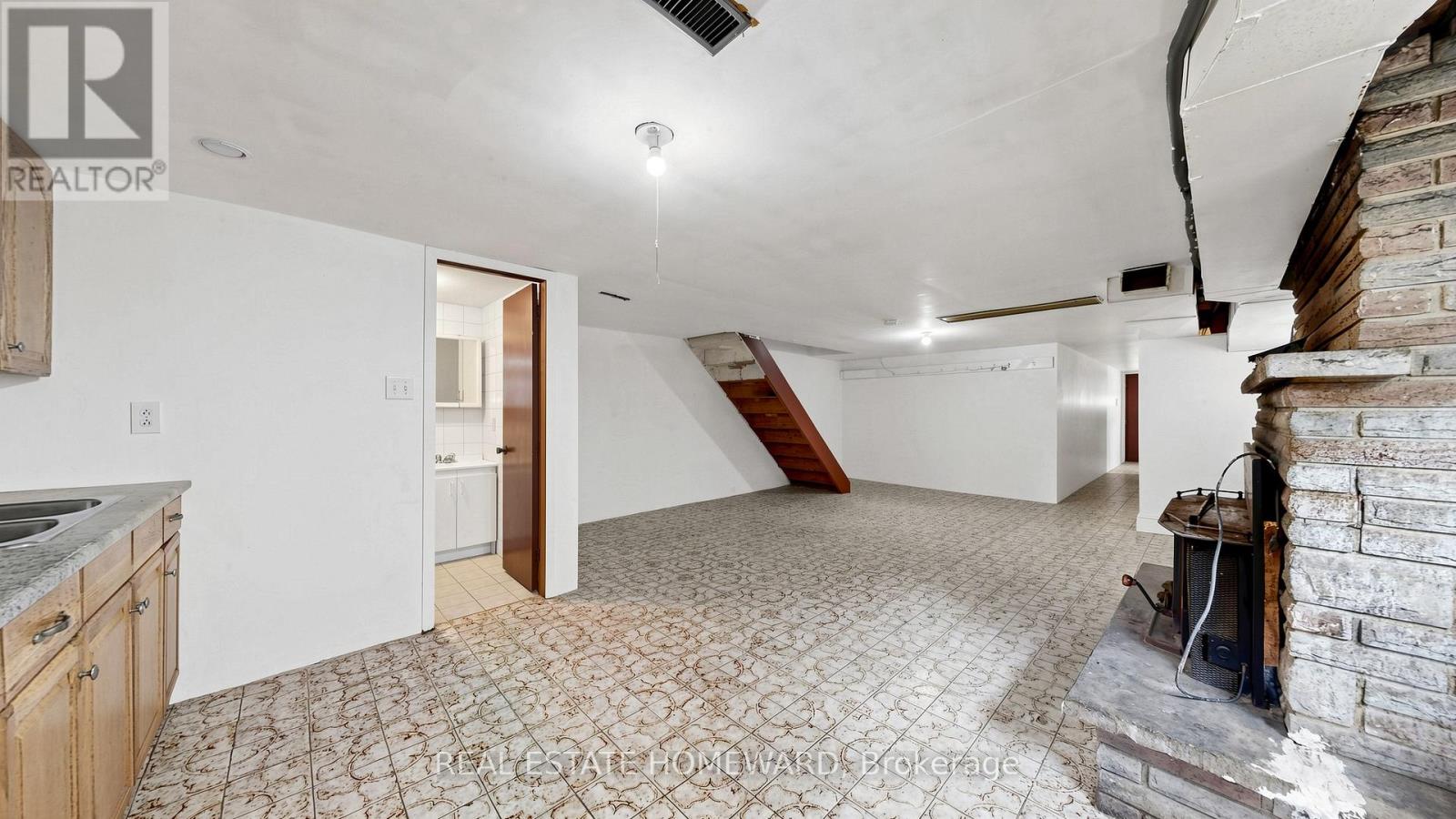 349 Monarch Park Avenue, Toronto, Ontario  M4J 4T4 - Photo 37 - E13114968