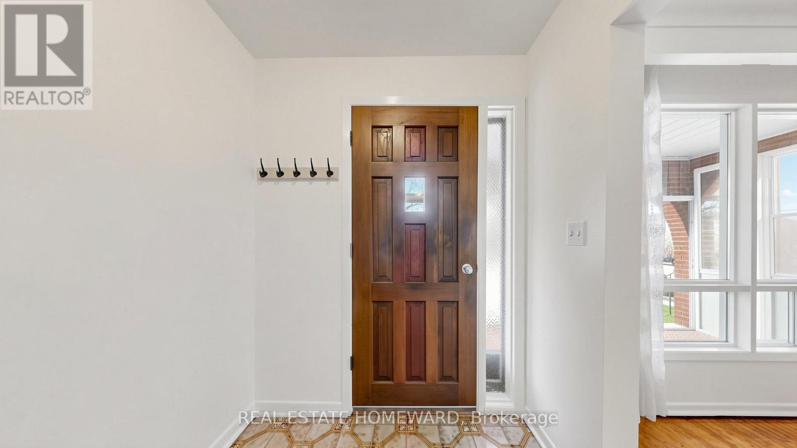 349 Monarch Park Avenue, Toronto, Ontario  M4J 4T4 - Photo 22 - E13114968