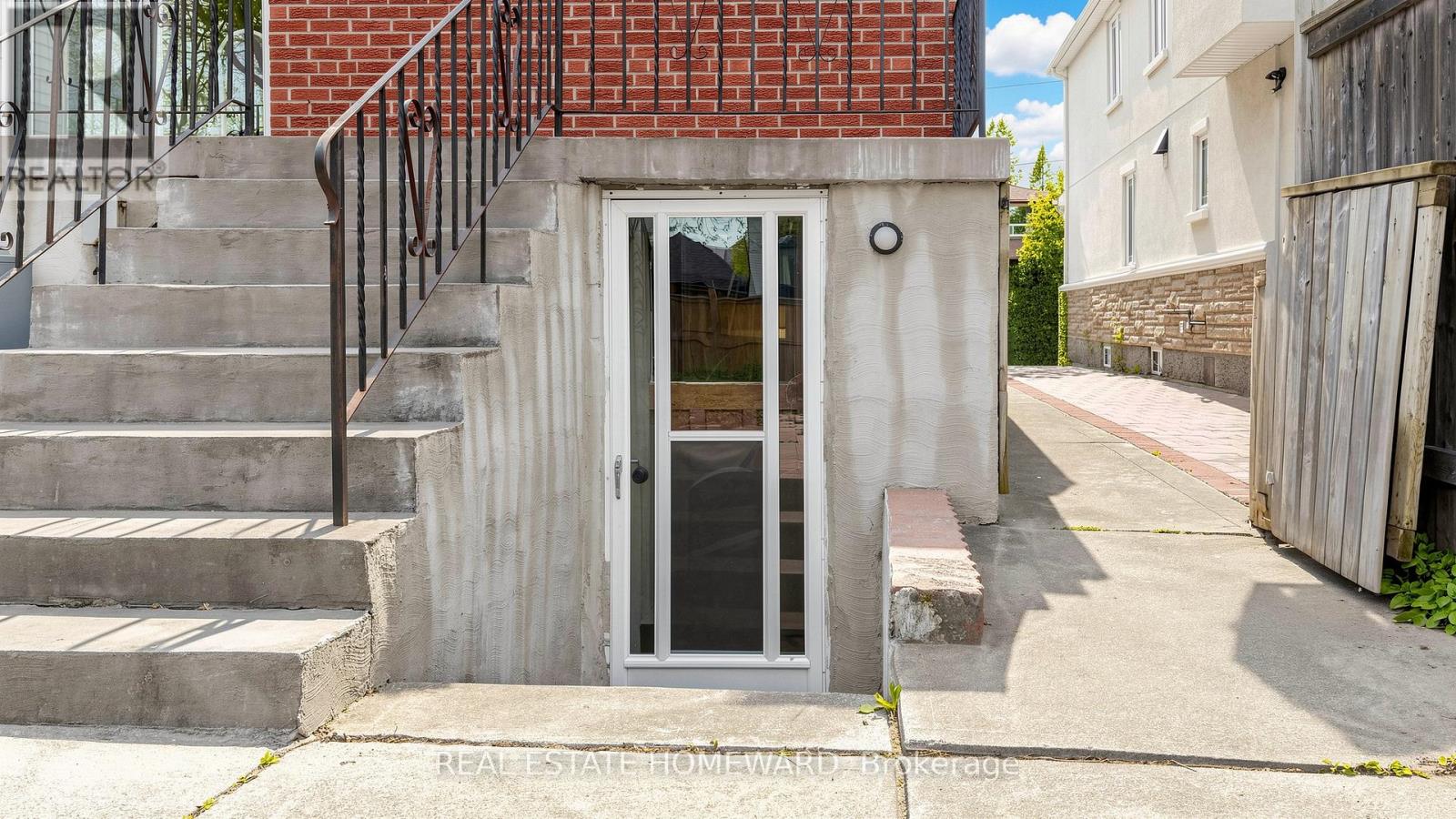 349 Monarch Park Avenue, Toronto, Ontario  M4J 4T4 - Photo 46 - E13114968