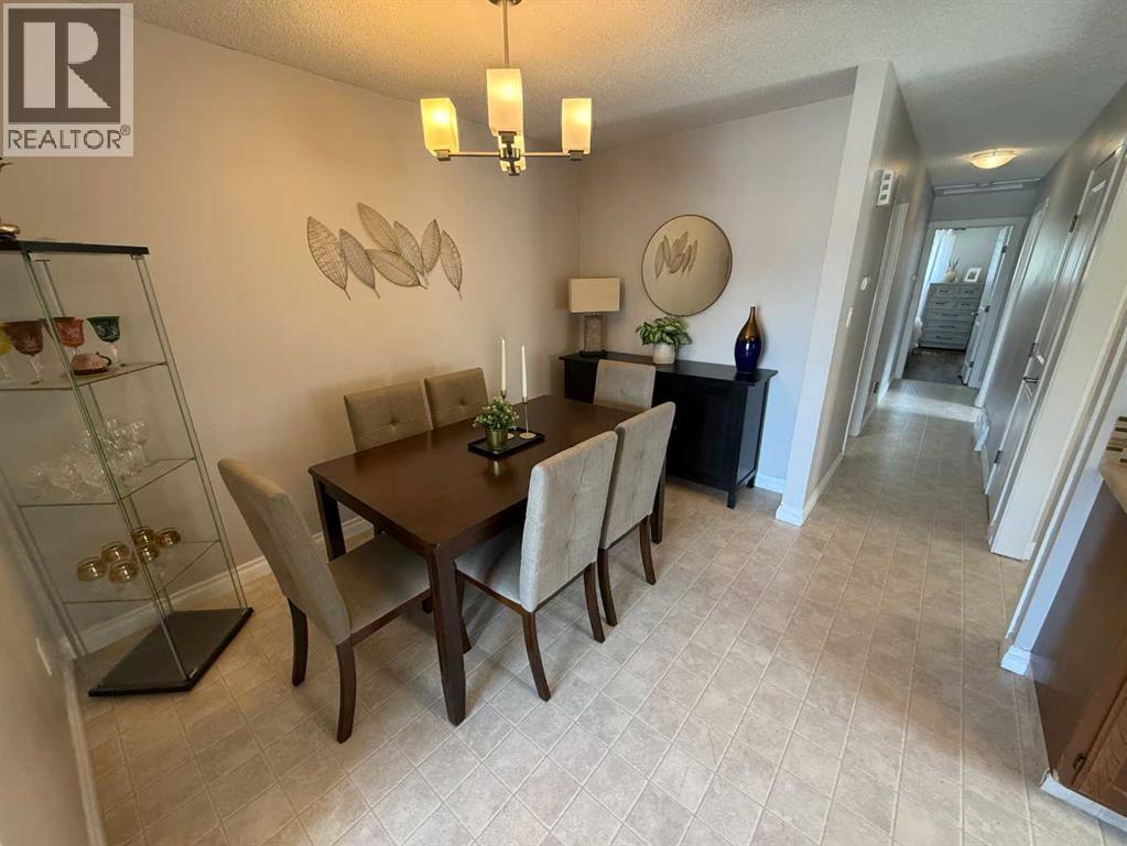 458 Collinge Road, Hinton, Alberta  T7V 1L1 - Photo 4 - A2307743