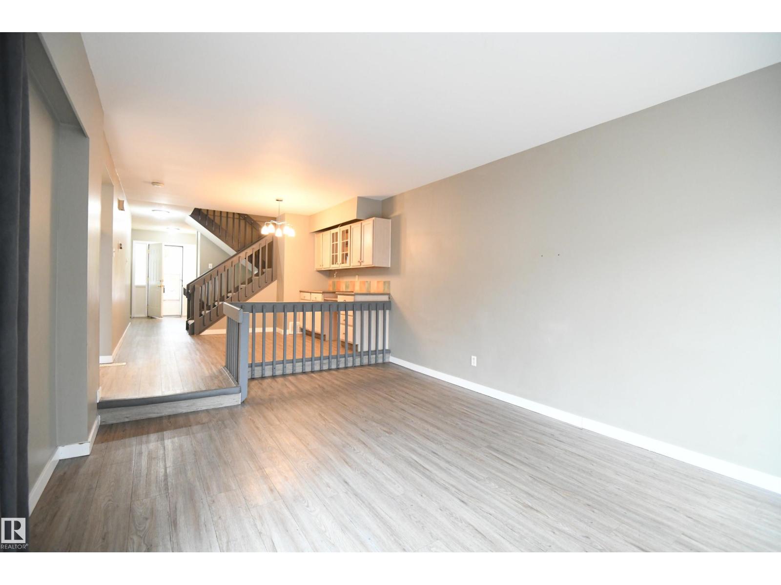 6706 36a Av Nw, Edmonton, Alberta  T6K 1S3 - Photo 8 - E4487282