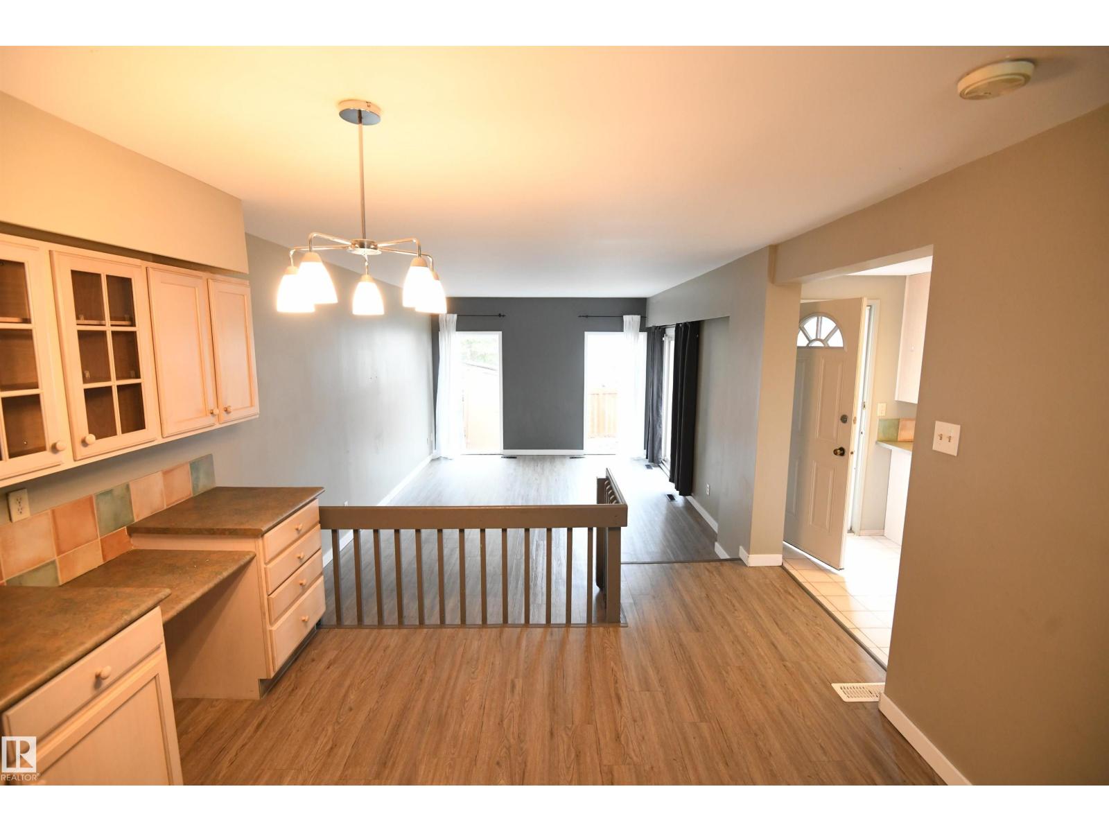 6706 36a Av Nw, Edmonton, Alberta  T6K 1S3 - Photo 5 - E4487282