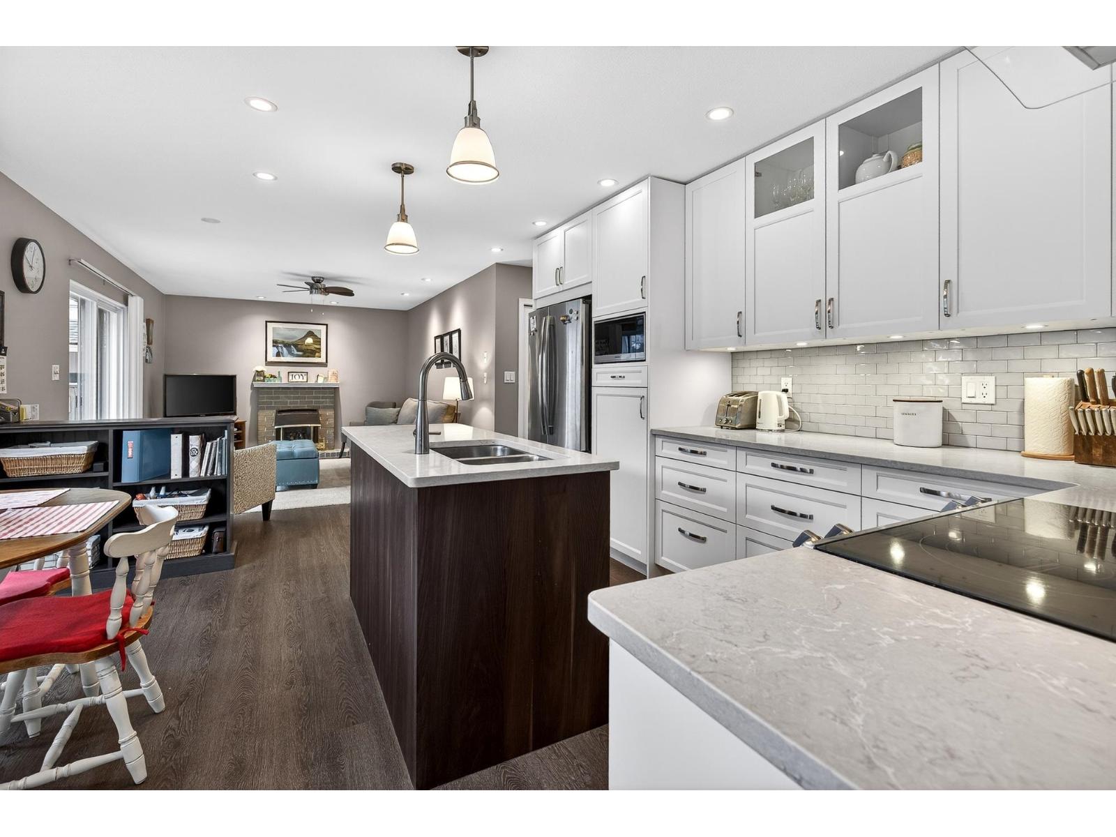 4851 208a Street, Langley, British Columbia  V3A 5X9 - Photo 11 - R3122801