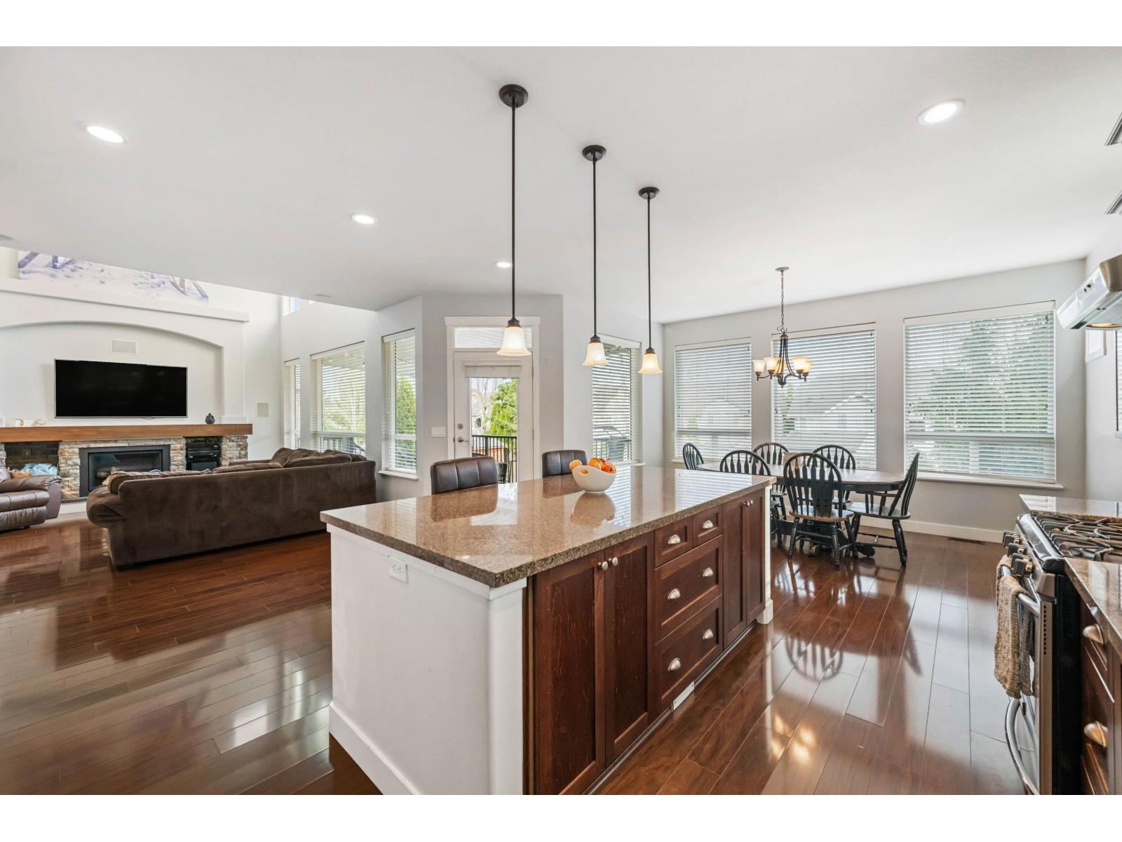 2108 Zinfandel Drive, Abbotsford, British Columbia  V4X 0A6 - Photo 9 - R3122731