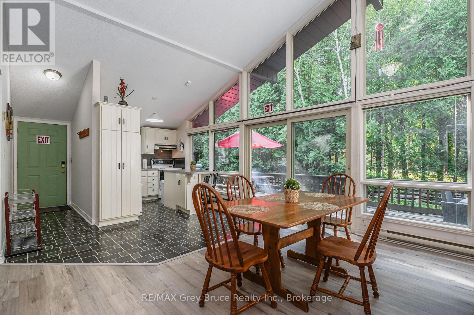 66 Harpur Drive, Northern Bruce Peninsula, Ontario  N0H 2R0 - Photo 11 - X13119306
