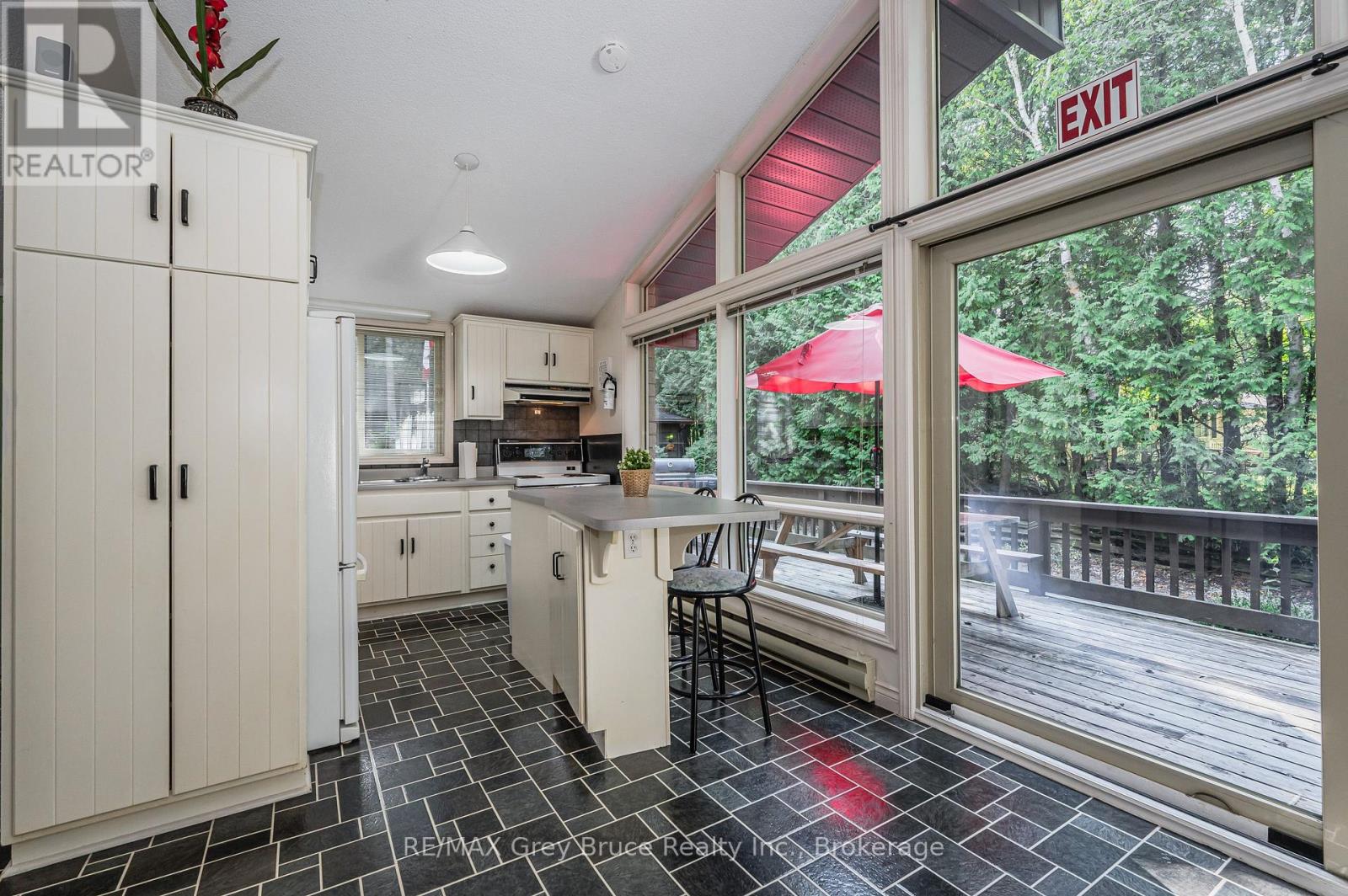 66 Harpur Drive, Northern Bruce Peninsula, Ontario  N0H 2R0 - Photo 14 - X13119306
