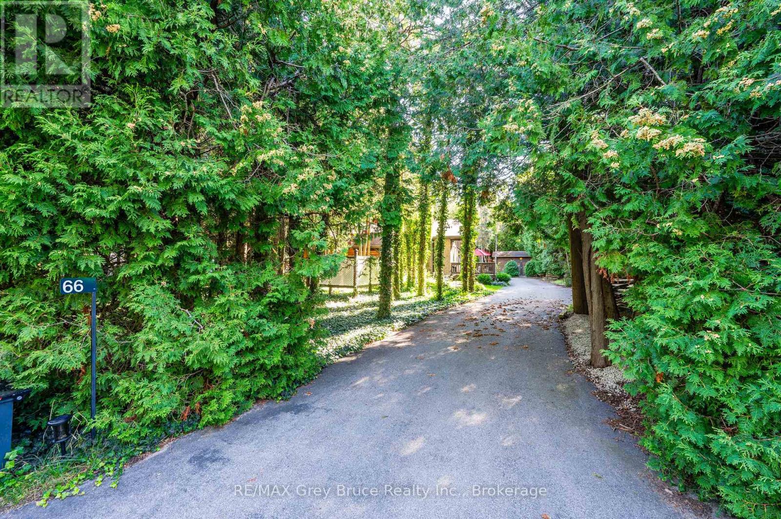 66 Harpur Drive, Northern Bruce Peninsula, Ontario  N0H 2R0 - Photo 3 - X13119306