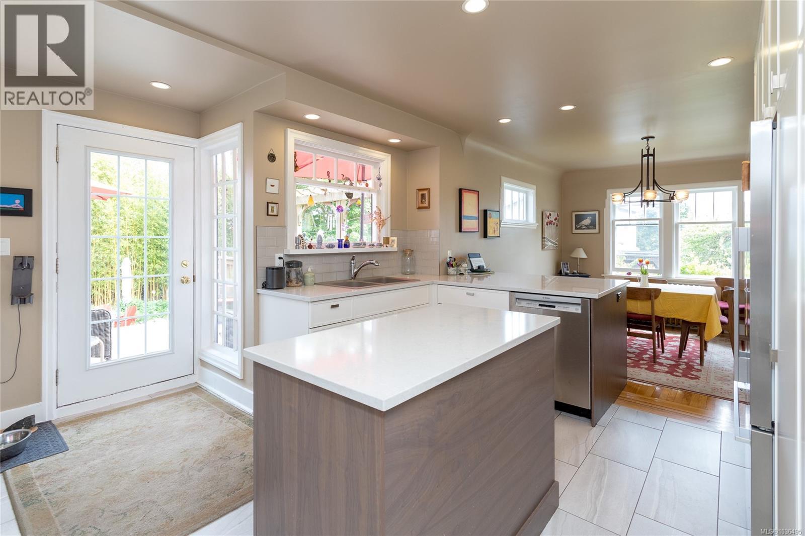 3307 Doncaster Rd, Saanich, British Columbia  V8P 3V7 - Photo 17 - 1036495