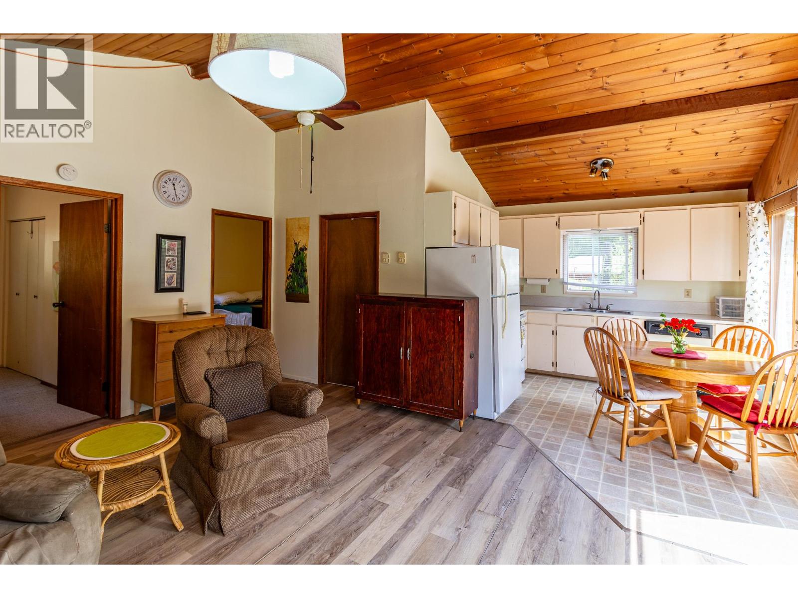 7688 Balfour Wharf Road, Balfour, British Columbia  V0G 1C0 - Photo 11 - 10387054