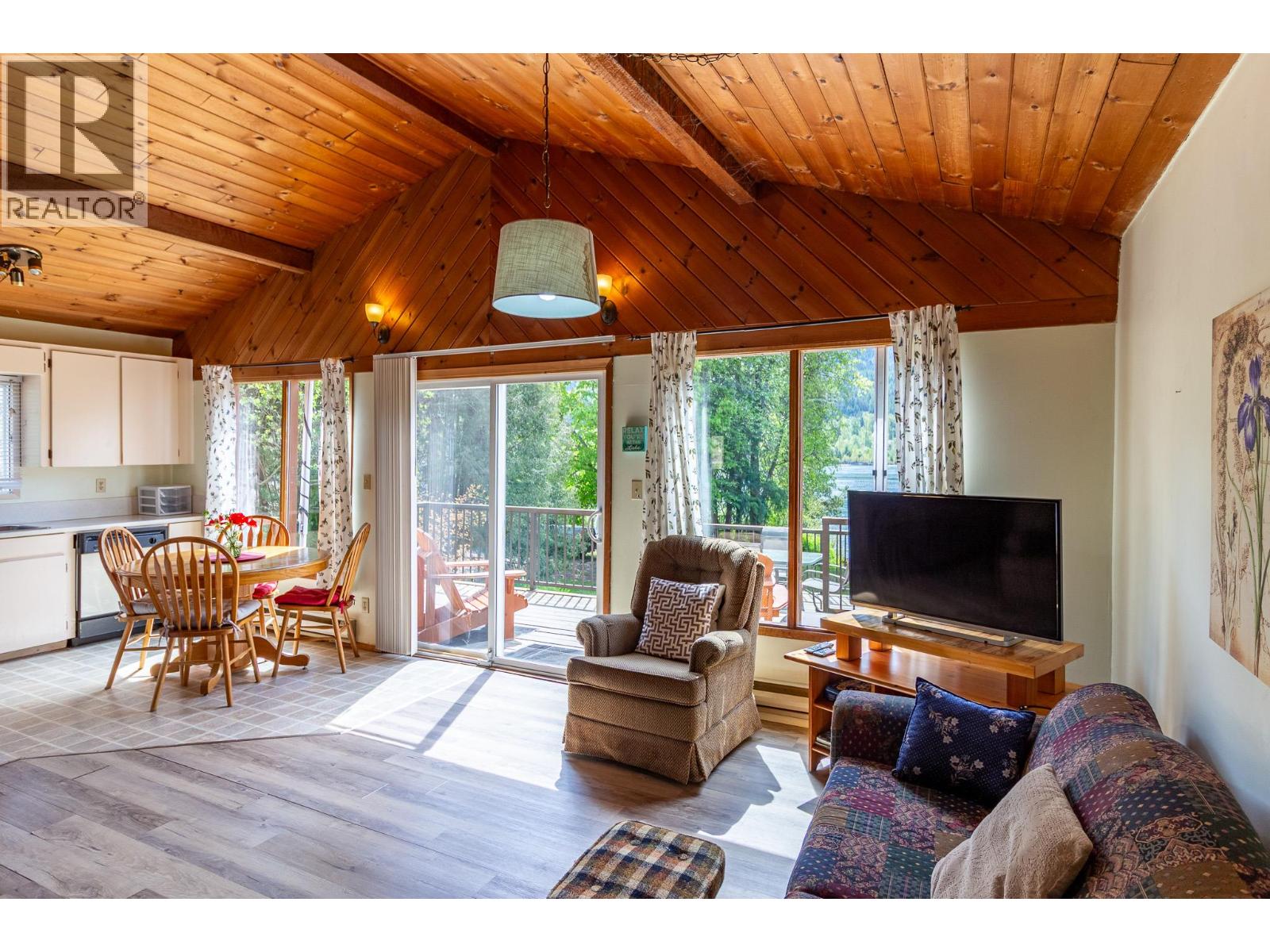 7688 Balfour Wharf Road, Balfour, British Columbia  V0G 1C0 - Photo 15 - 10387054