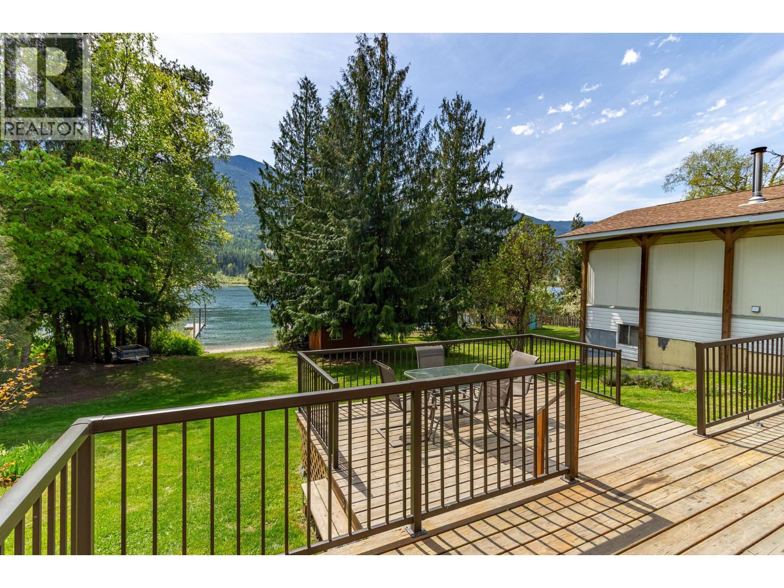 7688 Balfour Wharf Road, Balfour, British Columbia  V0G 1C0 - Photo 2 - 10387054