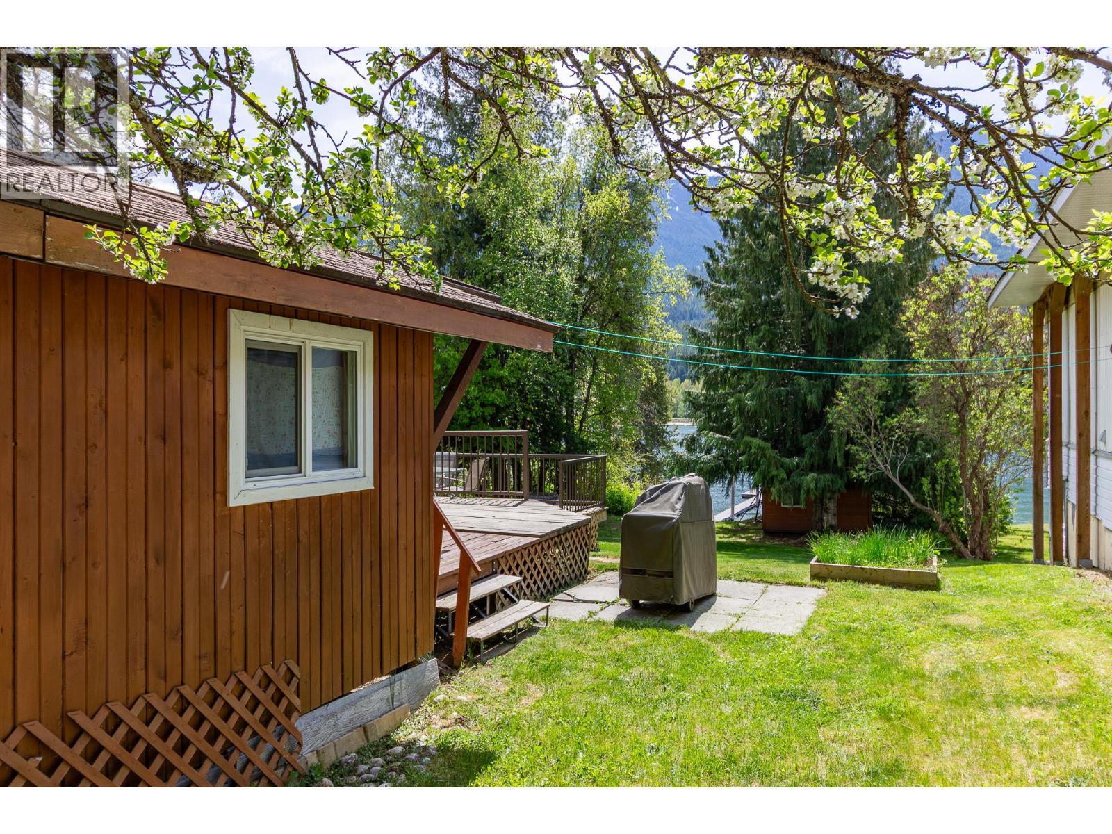 7688 Balfour Wharf Road, Balfour, British Columbia  V0G 1C0 - Photo 23 - 10387054