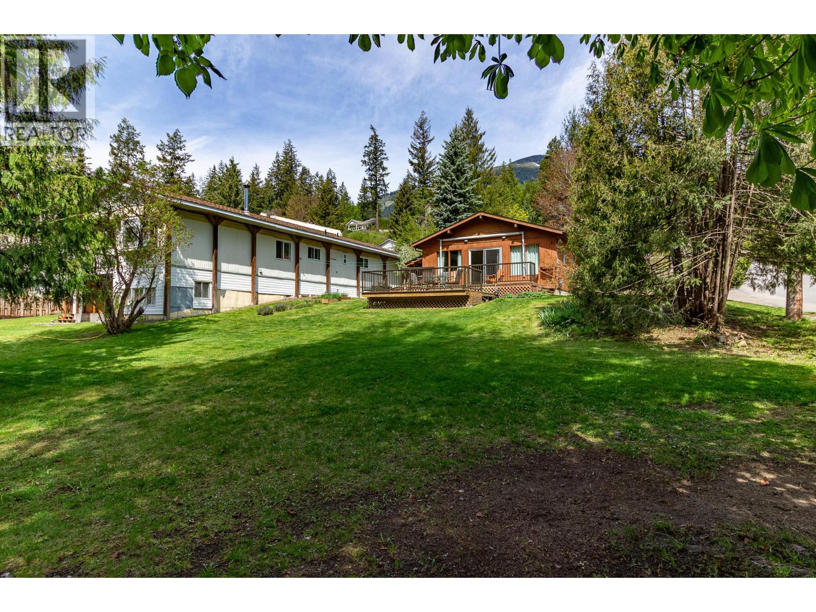 7688 Balfour Wharf Road, Balfour, British Columbia  V0G 1C0 - Photo 8 - 10387054