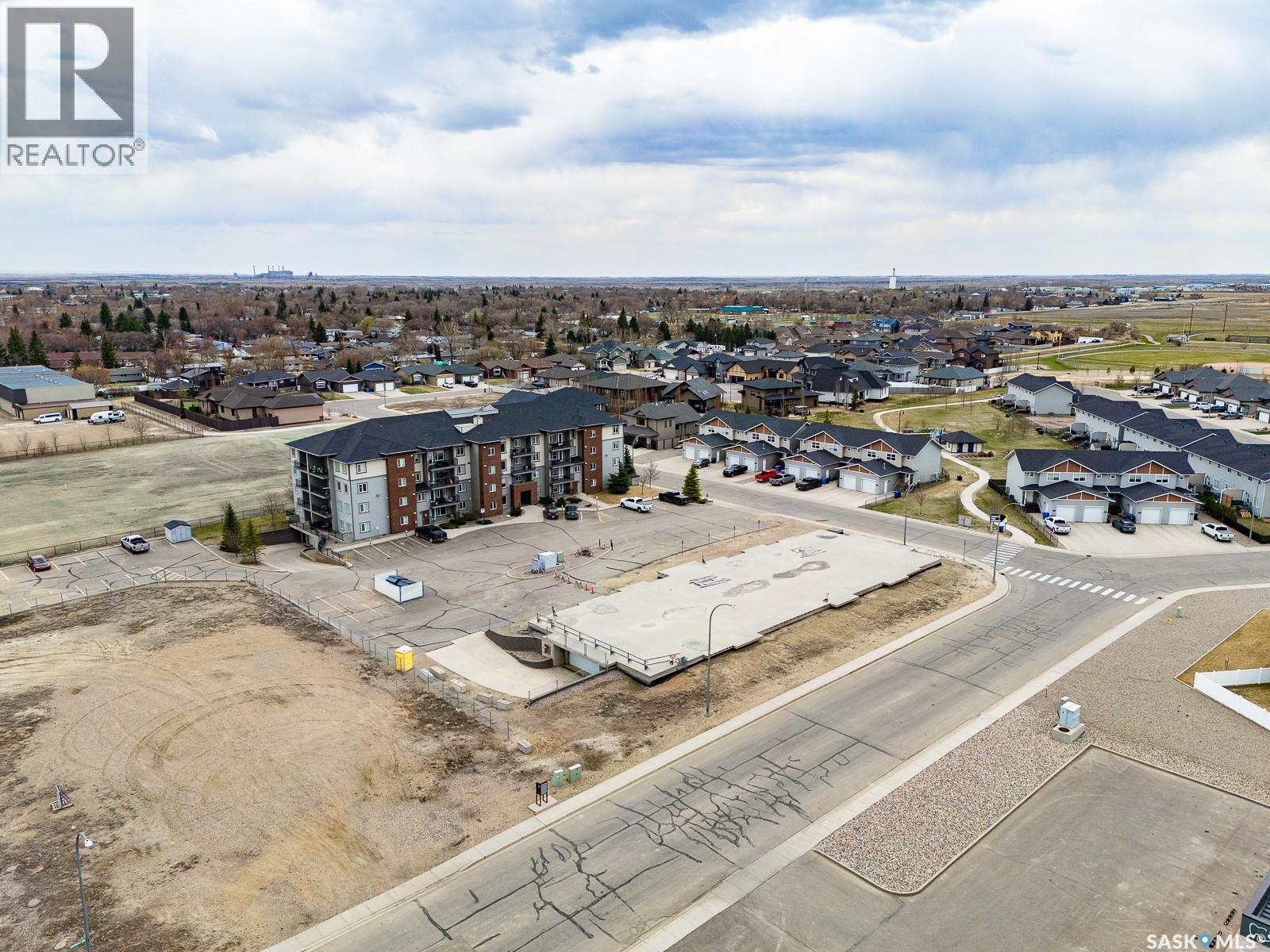 2155 Larter Road, Estevan, Saskatchewan  S4A 2Y1 - Photo 5 - SK031565
