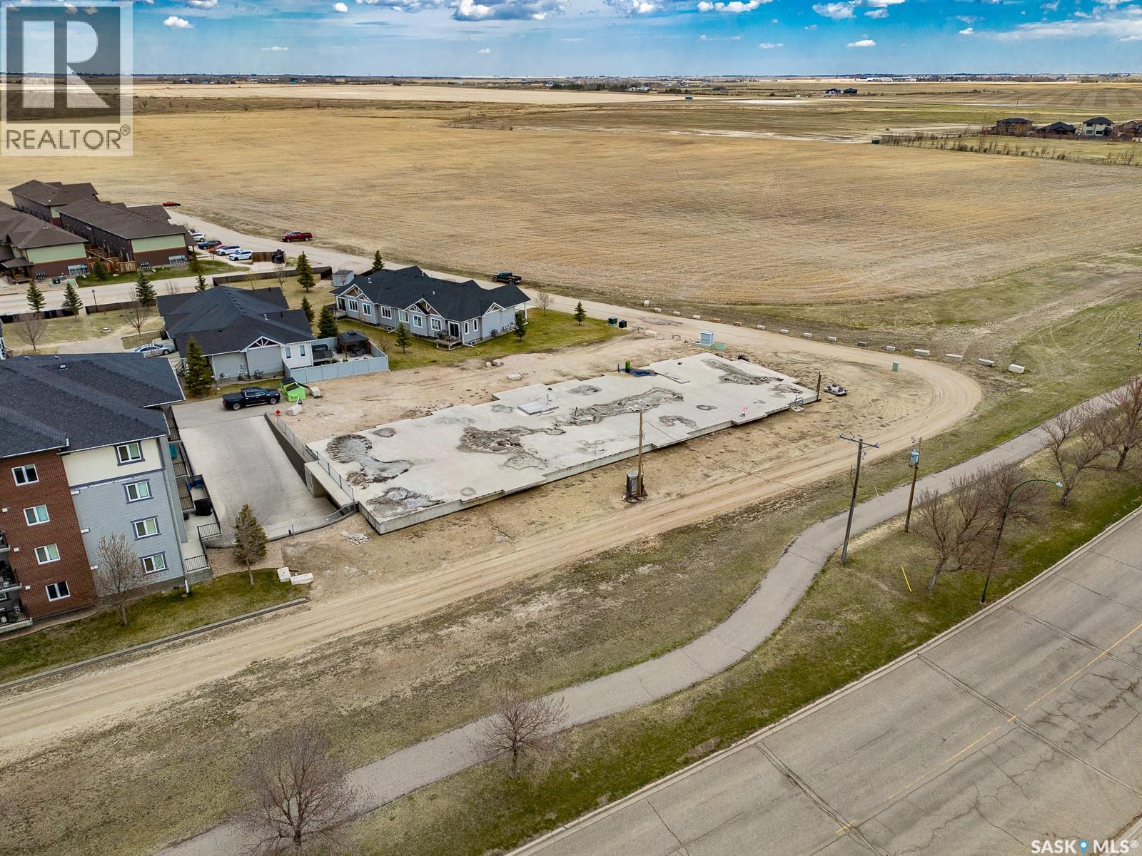 830 5th Street Ne, Weyburn, Saskatchewan  S4H 0Y9 - Photo 5 - SK031566