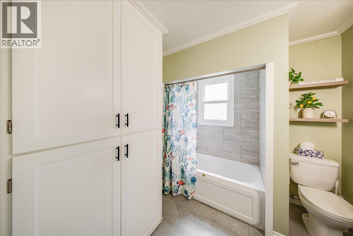 2120 Sixth Avenue, Trail, British Columbia  V1R 3B7 - Photo 19 - 10387044