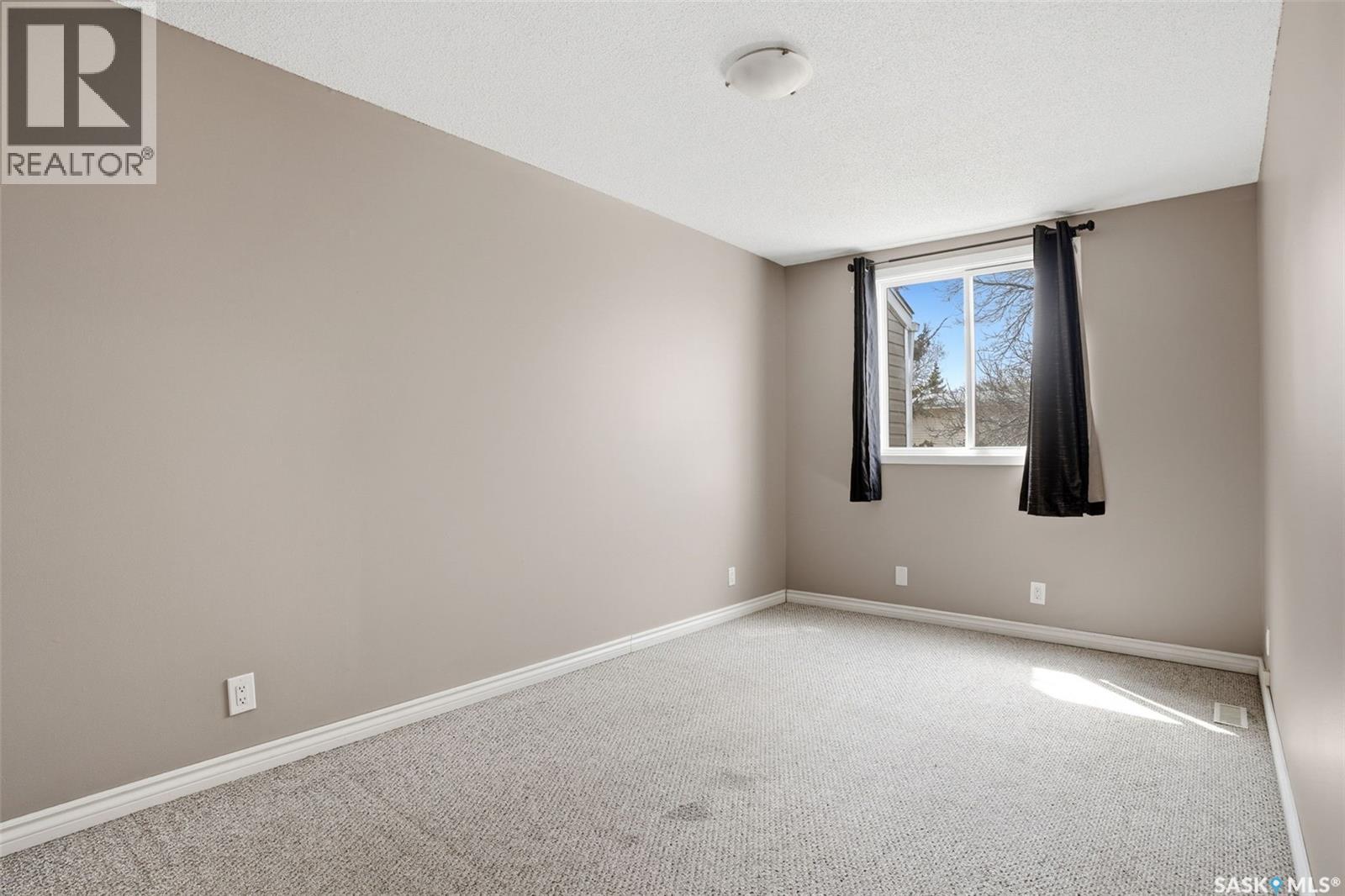 4176 Castle Road, Regina, Saskatchewan  S4S 6A4 - Photo 13 - SK035781