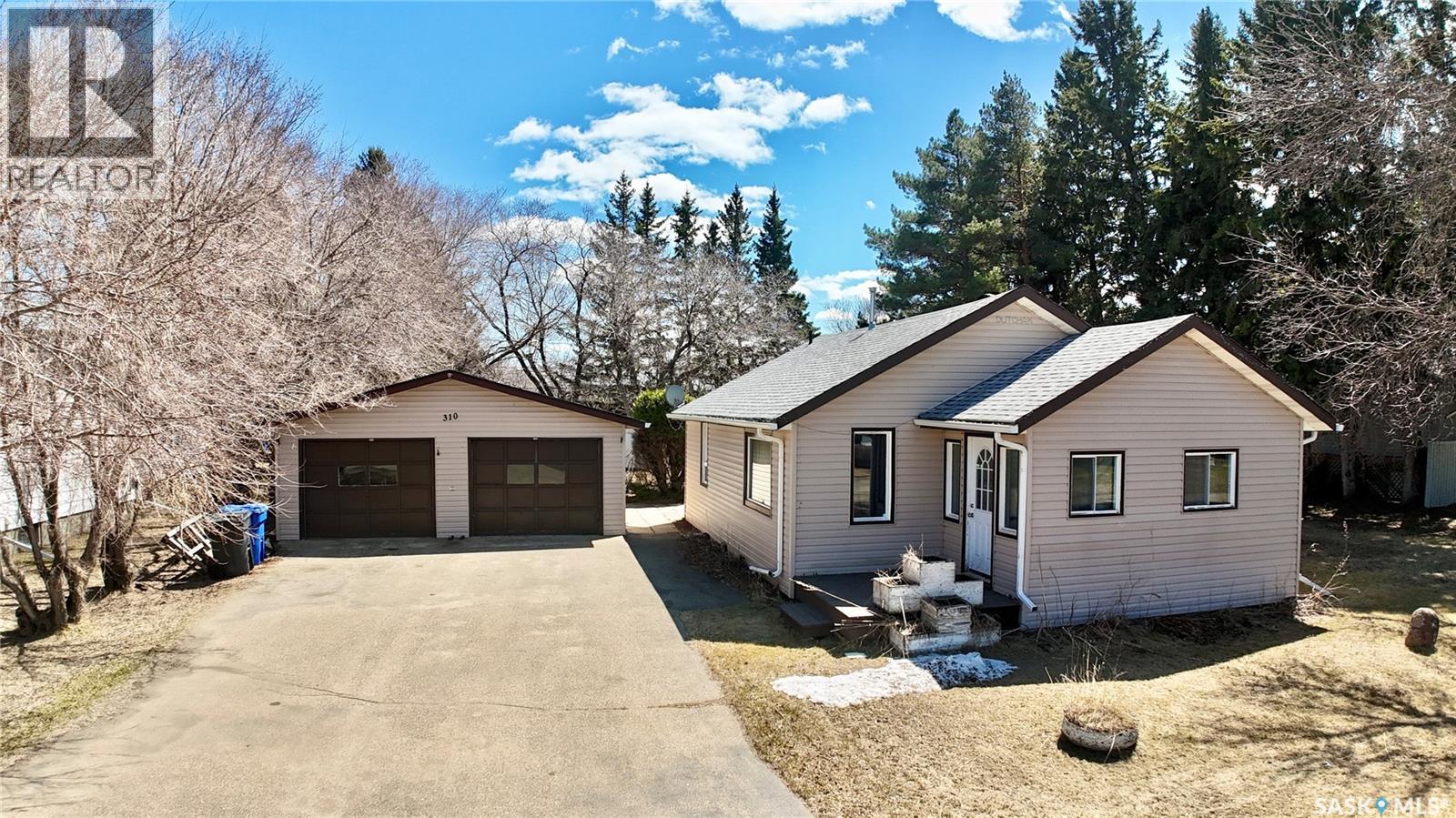 310 4th Street, Bredenbury, Saskatchewan  S0A 0H0 - Photo 1 - SK035764