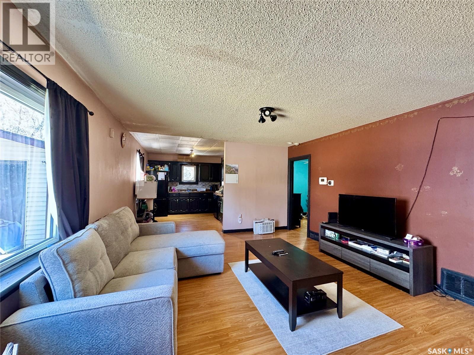 310 4th Street, Bredenbury, Saskatchewan  S0A 0H0 - Photo 4 - SK035764