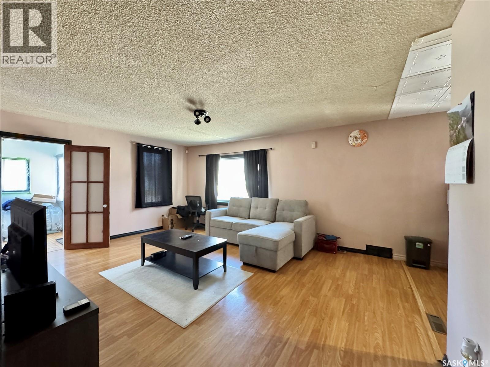 310 4th Street, Bredenbury, Saskatchewan  S0A 0H0 - Photo 7 - SK035764