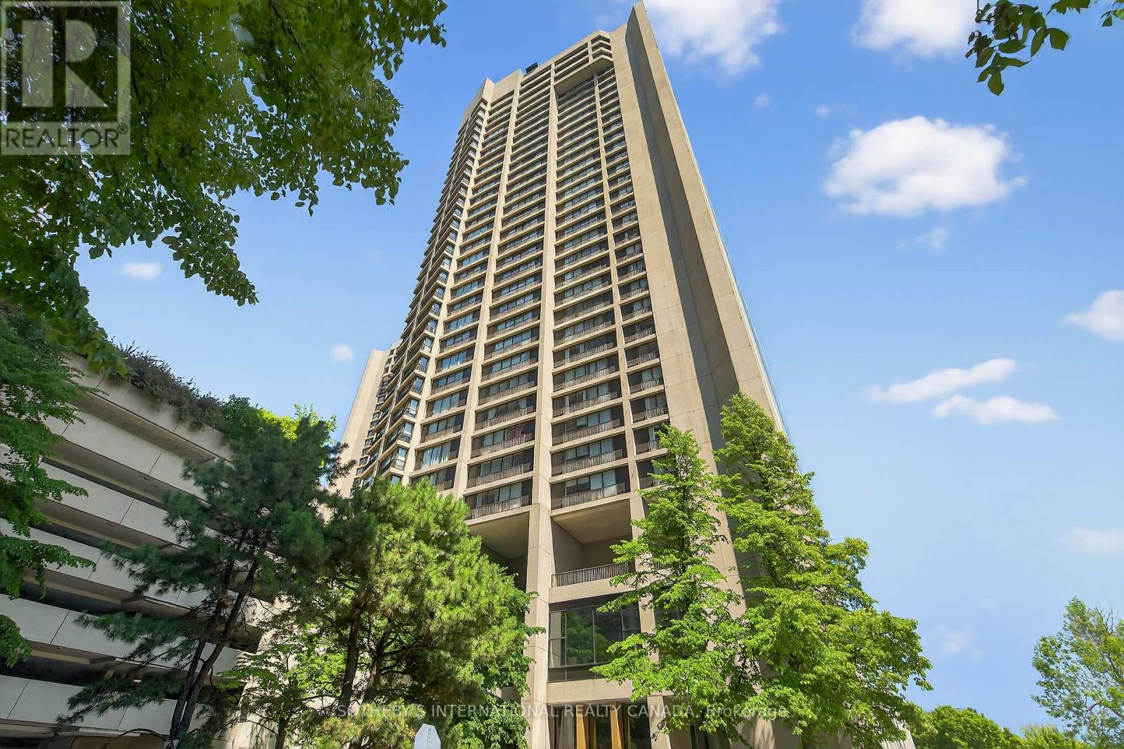 1423 - 33 Harbour Square, Toronto, Ontario  M5J 2G2 - Photo 1 - C13119656
