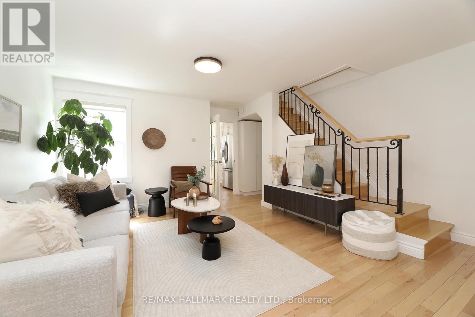 787 Sammon Avenue, Toronto, Ontario  M4C 2E6 - Photo 10 - E13119644