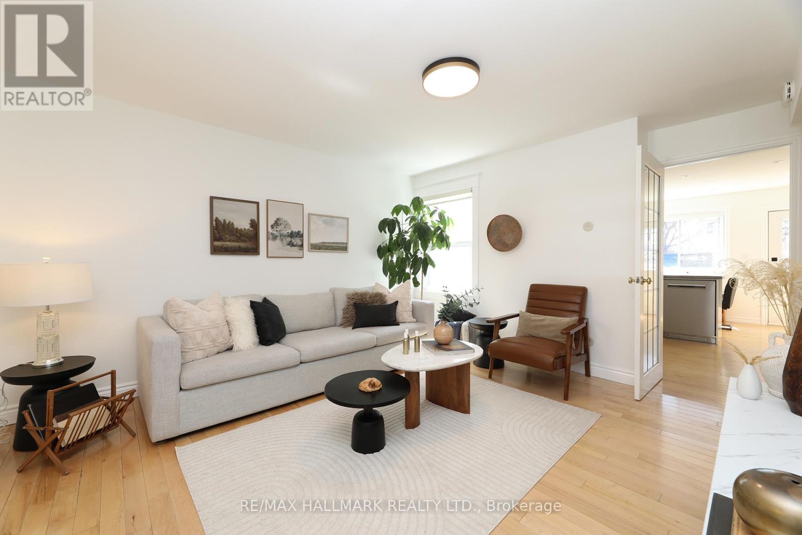 787 Sammon Avenue, Toronto, Ontario  M4C 2E6 - Photo 11 - E13119644