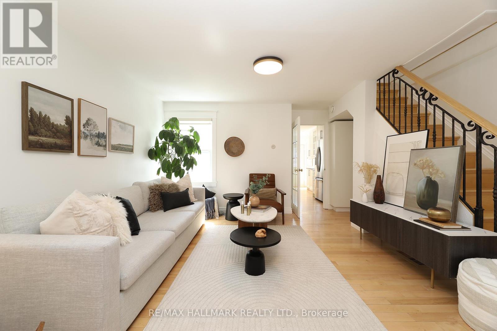 787 Sammon Avenue, Toronto, Ontario  M4C 2E6 - Photo 9 - E13119644