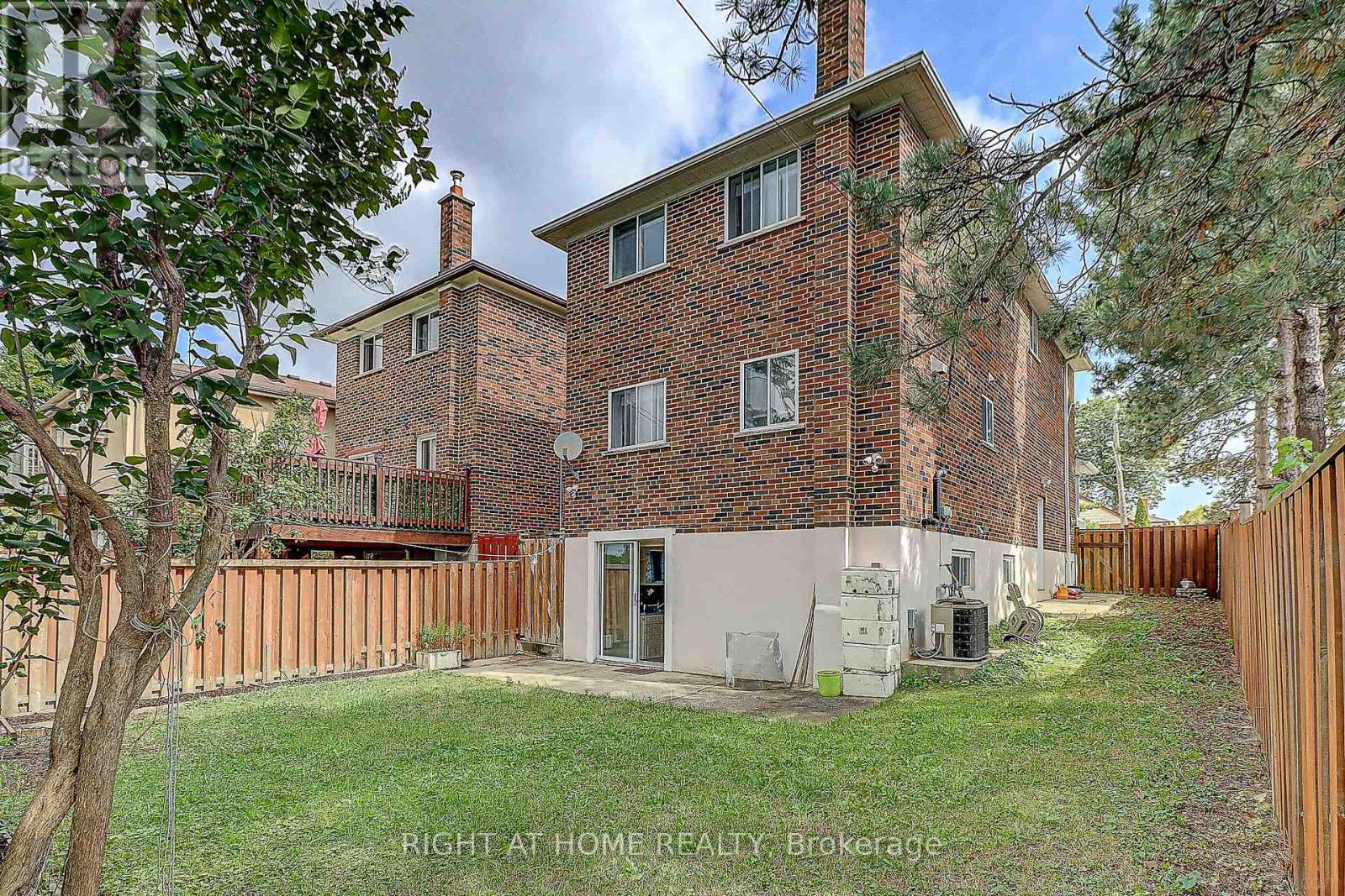 409 - 8 Crescent Town Road, Toronto, Ontario  M4C 5L3 - Photo 37 - E13119648