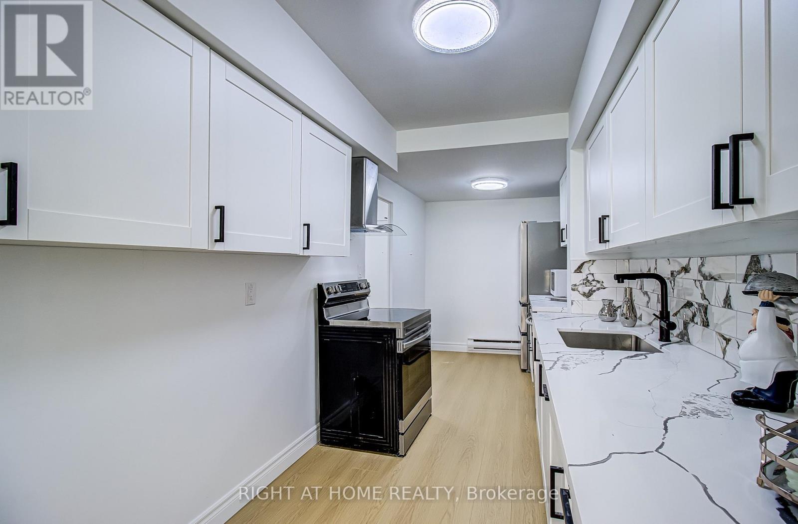 409 - 8 Crescent Town Road, Toronto, Ontario  M4C 5L3 - Photo 5 - E13119648